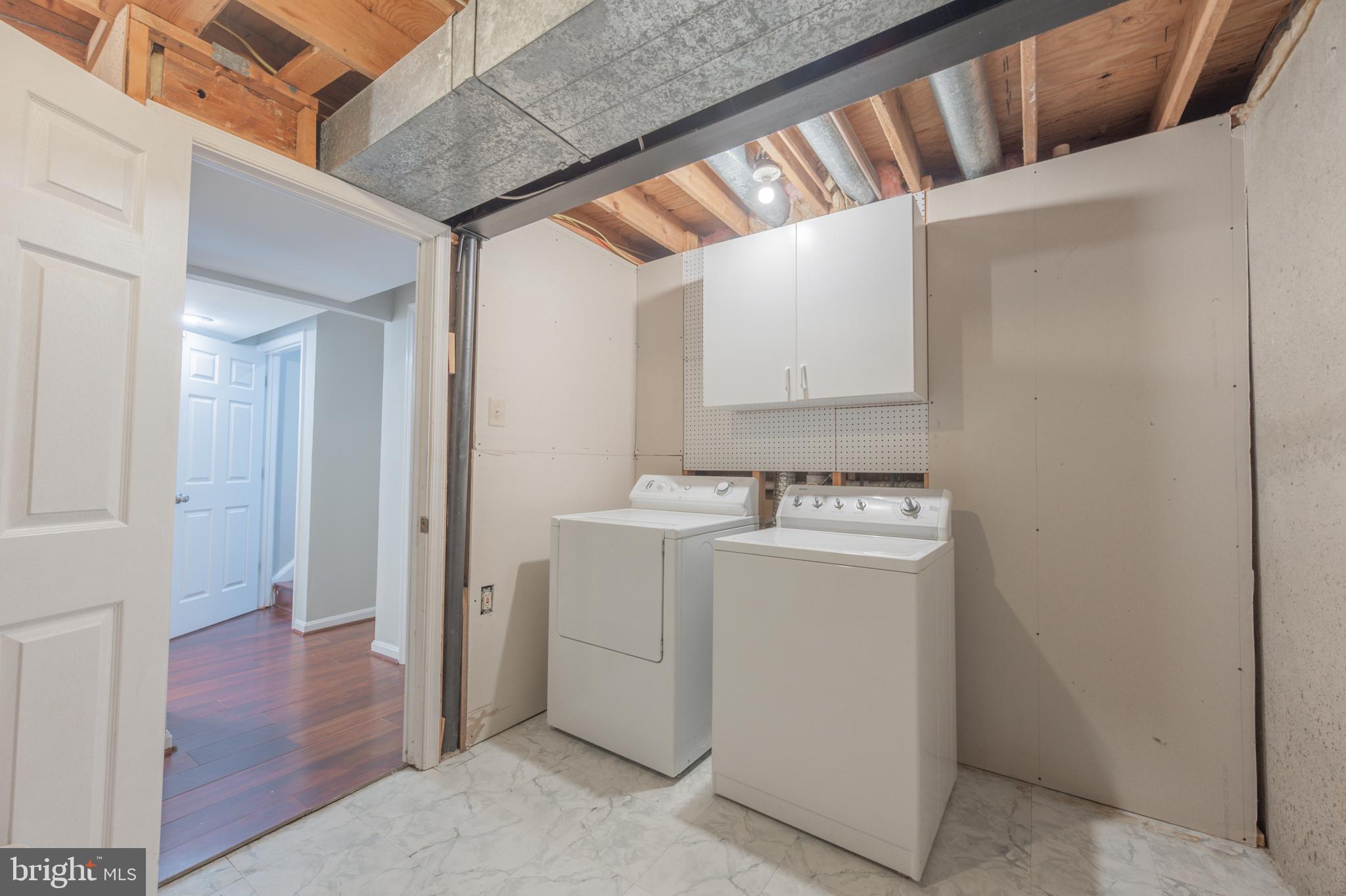 COLONY PARK - Residential