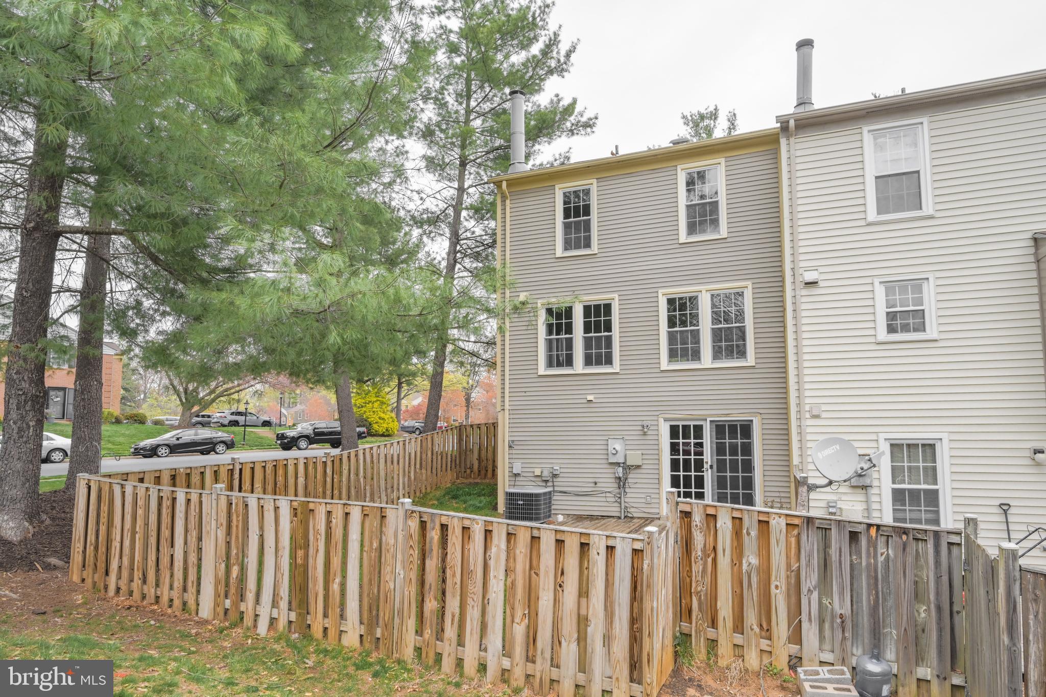 COLONY PARK - Residential