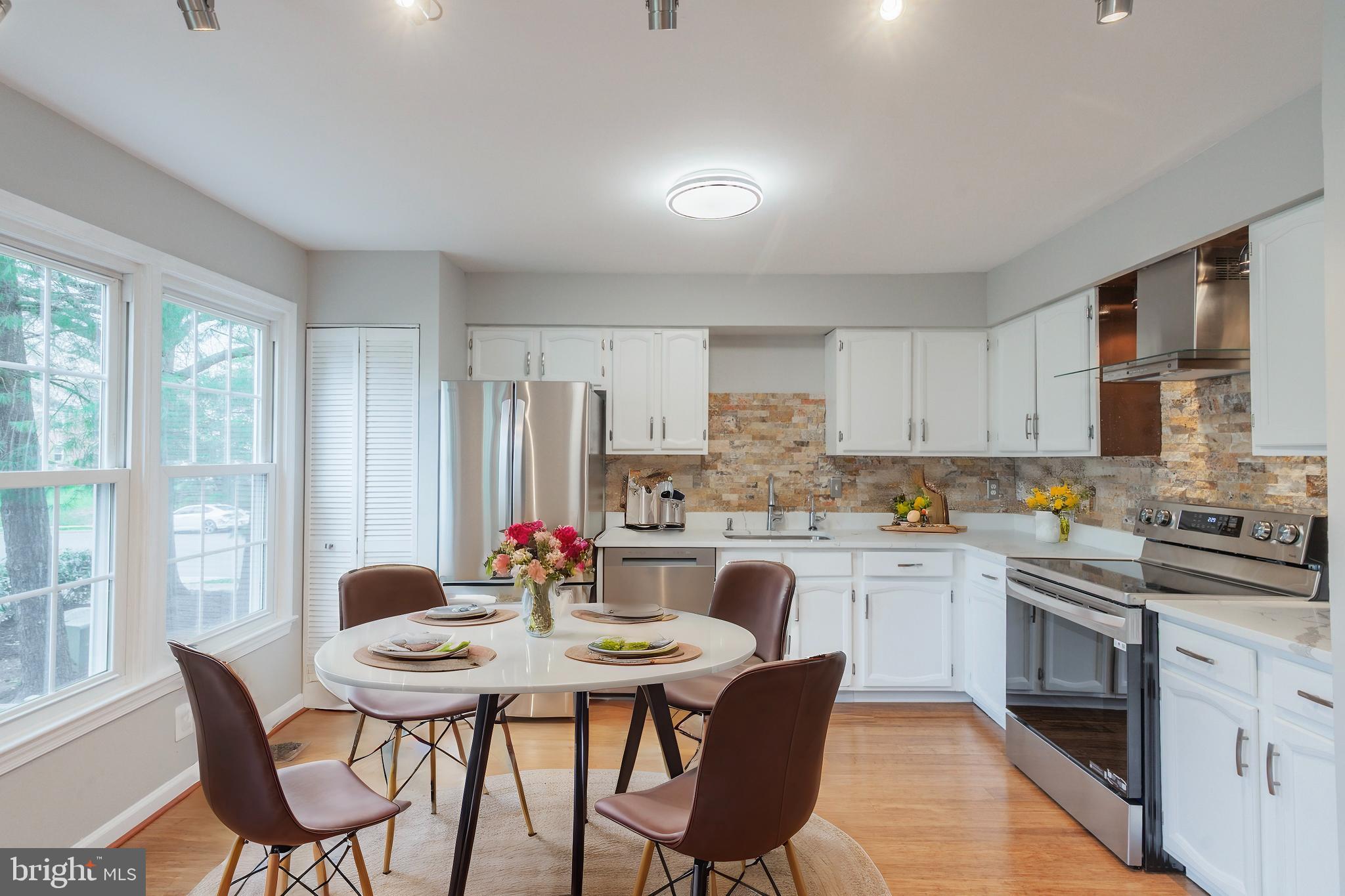 COLONY PARK - Residential