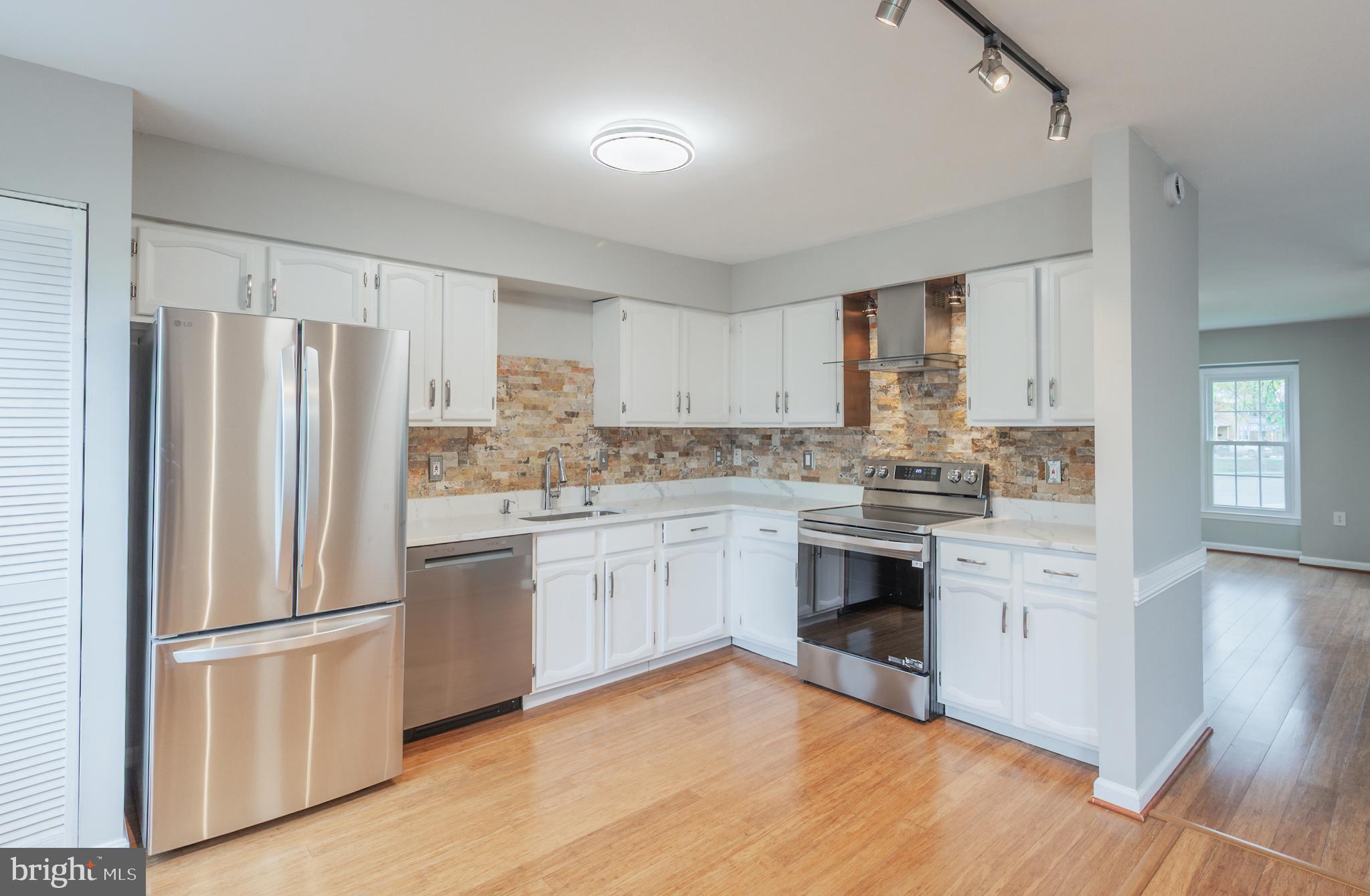 COLONY PARK - Residential