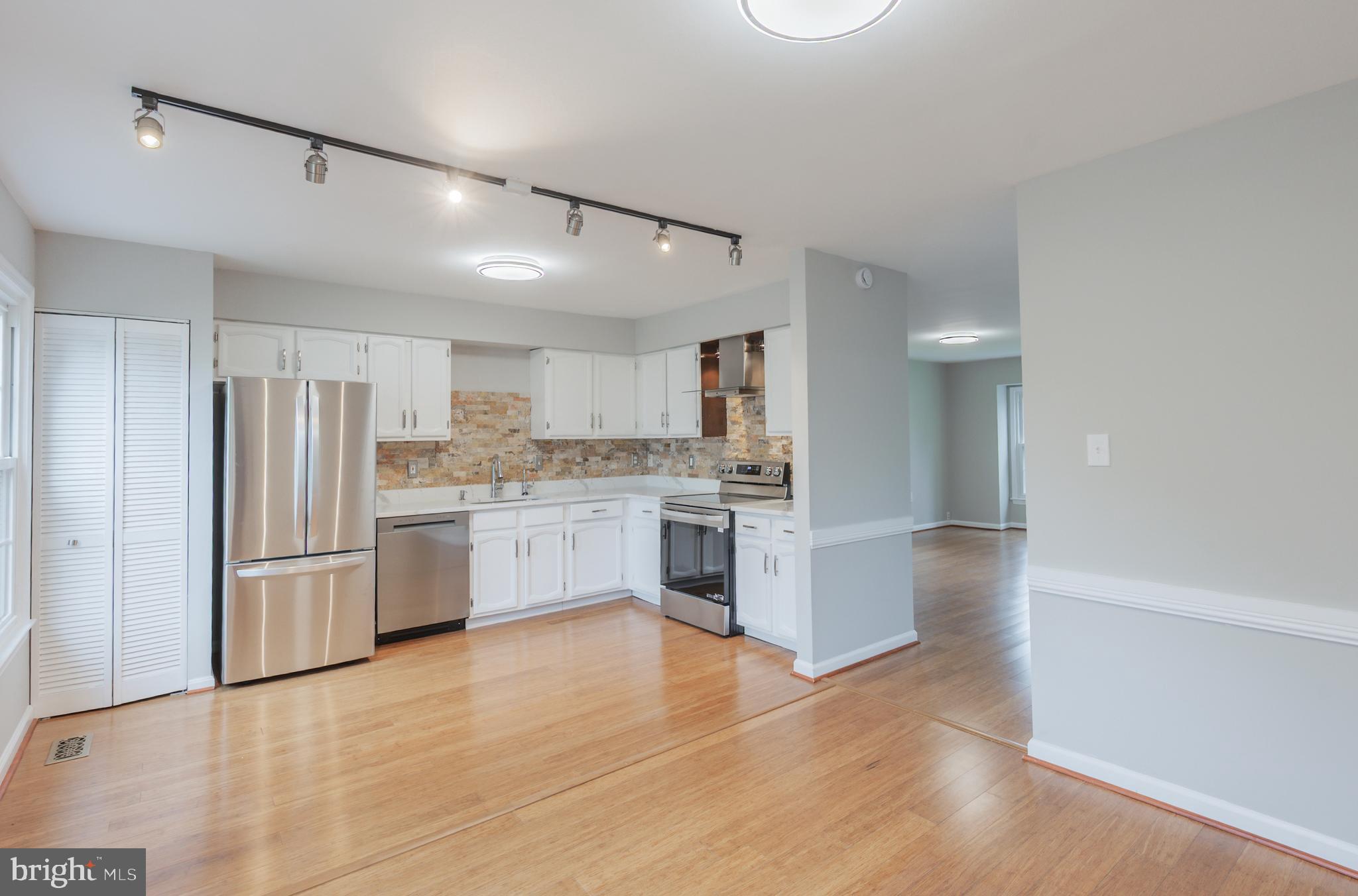 COLONY PARK - Residential