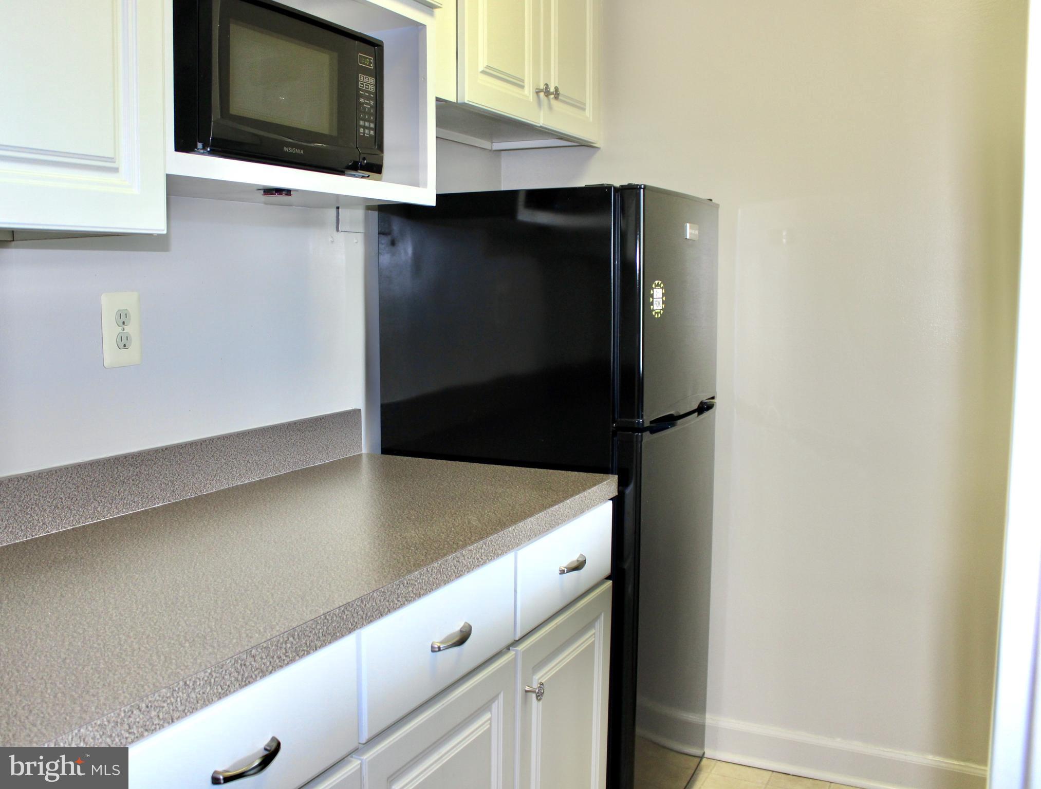 RIVER PLACE WEST - Residential Lease