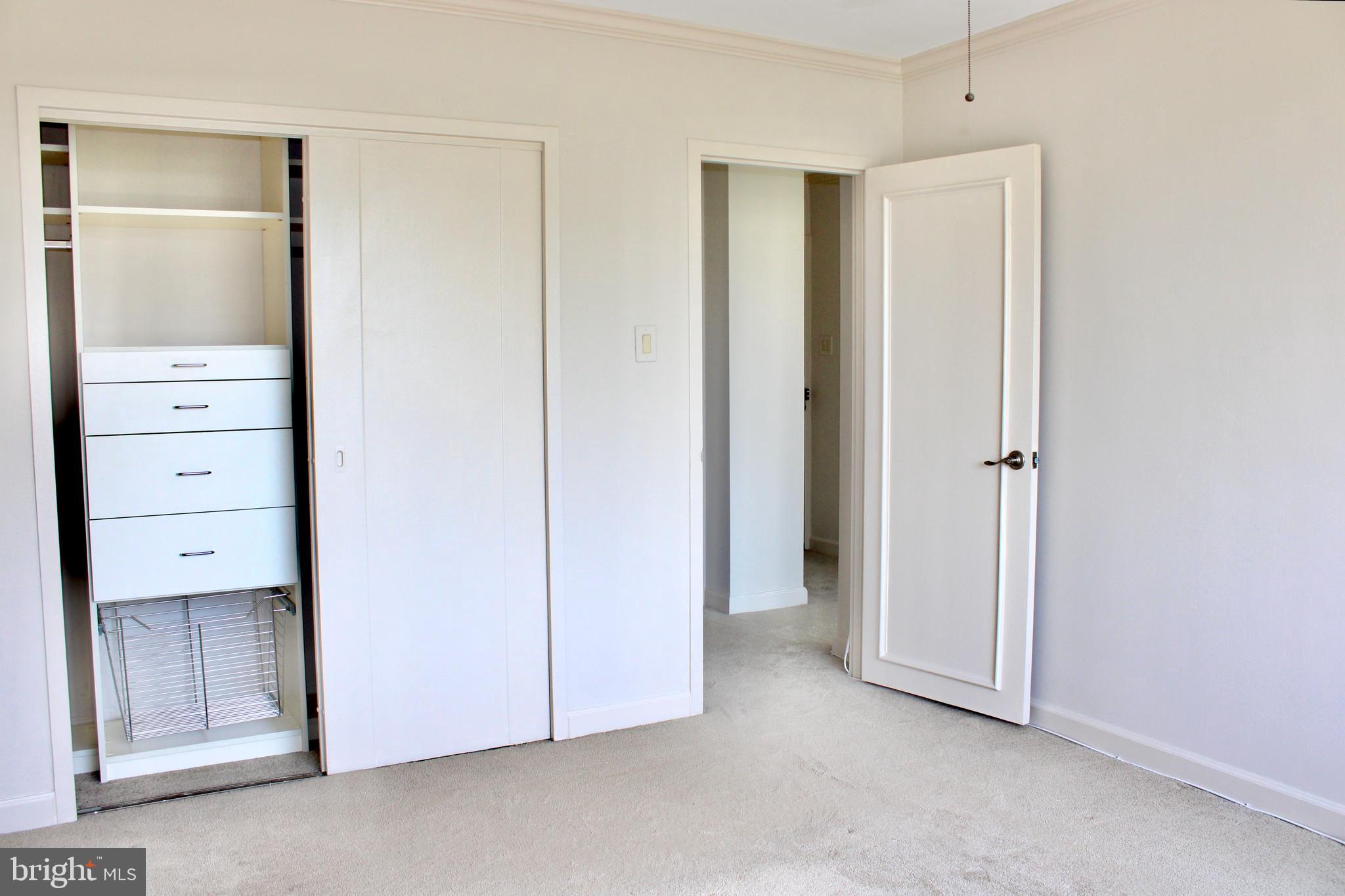 RIVER PLACE WEST - Residential Lease