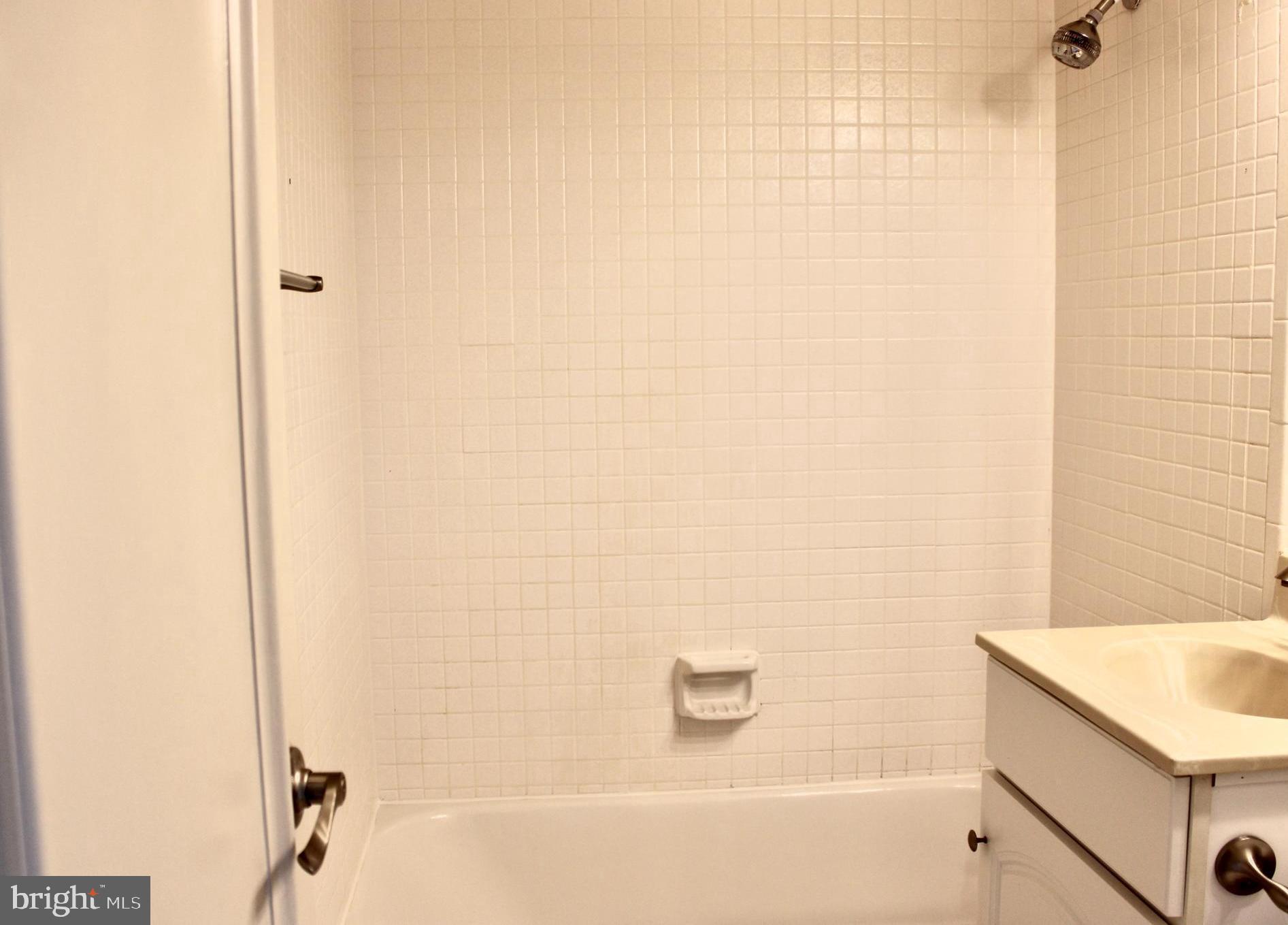 RIVER PLACE WEST - Residential Lease