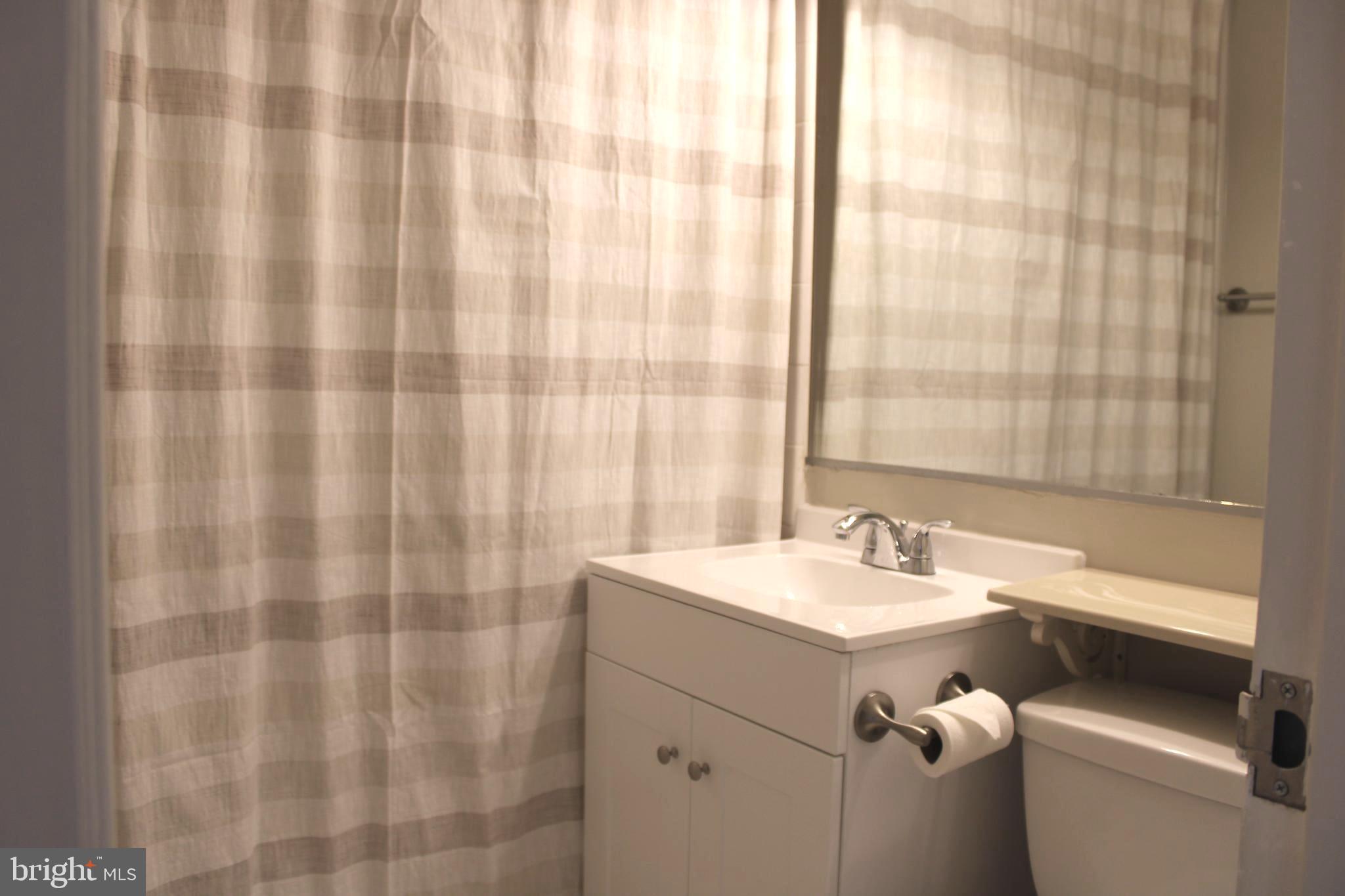 RIVER PLACE WEST - Residential Lease