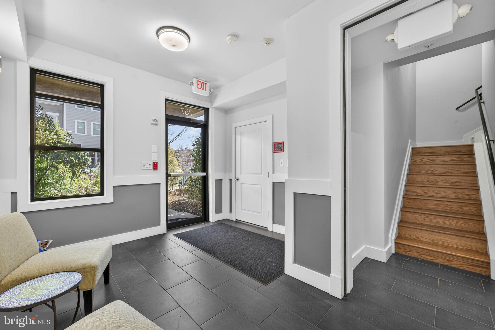 257 15TH STREET SE B