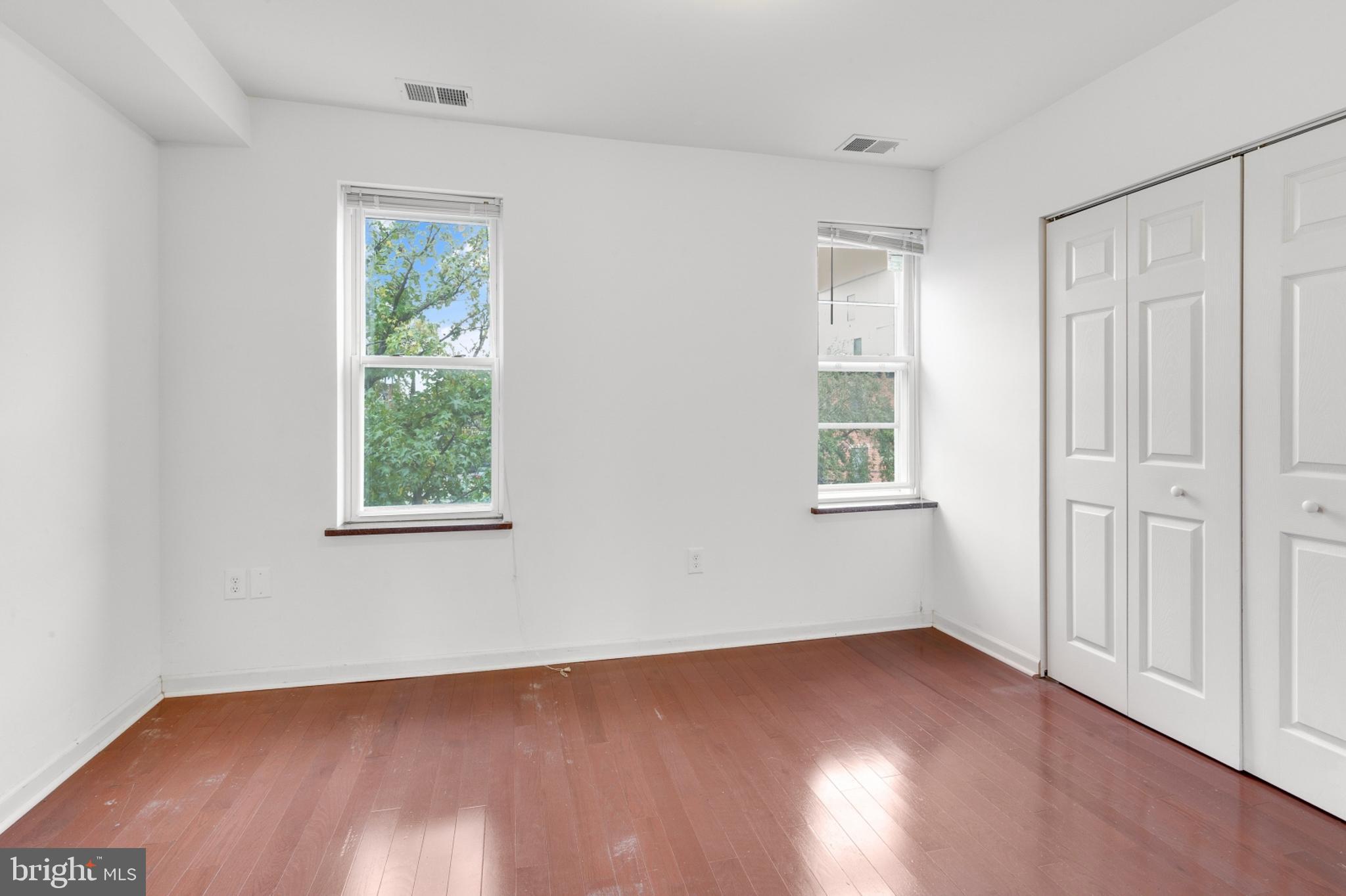 FAIRMOUNT - Residential Lease