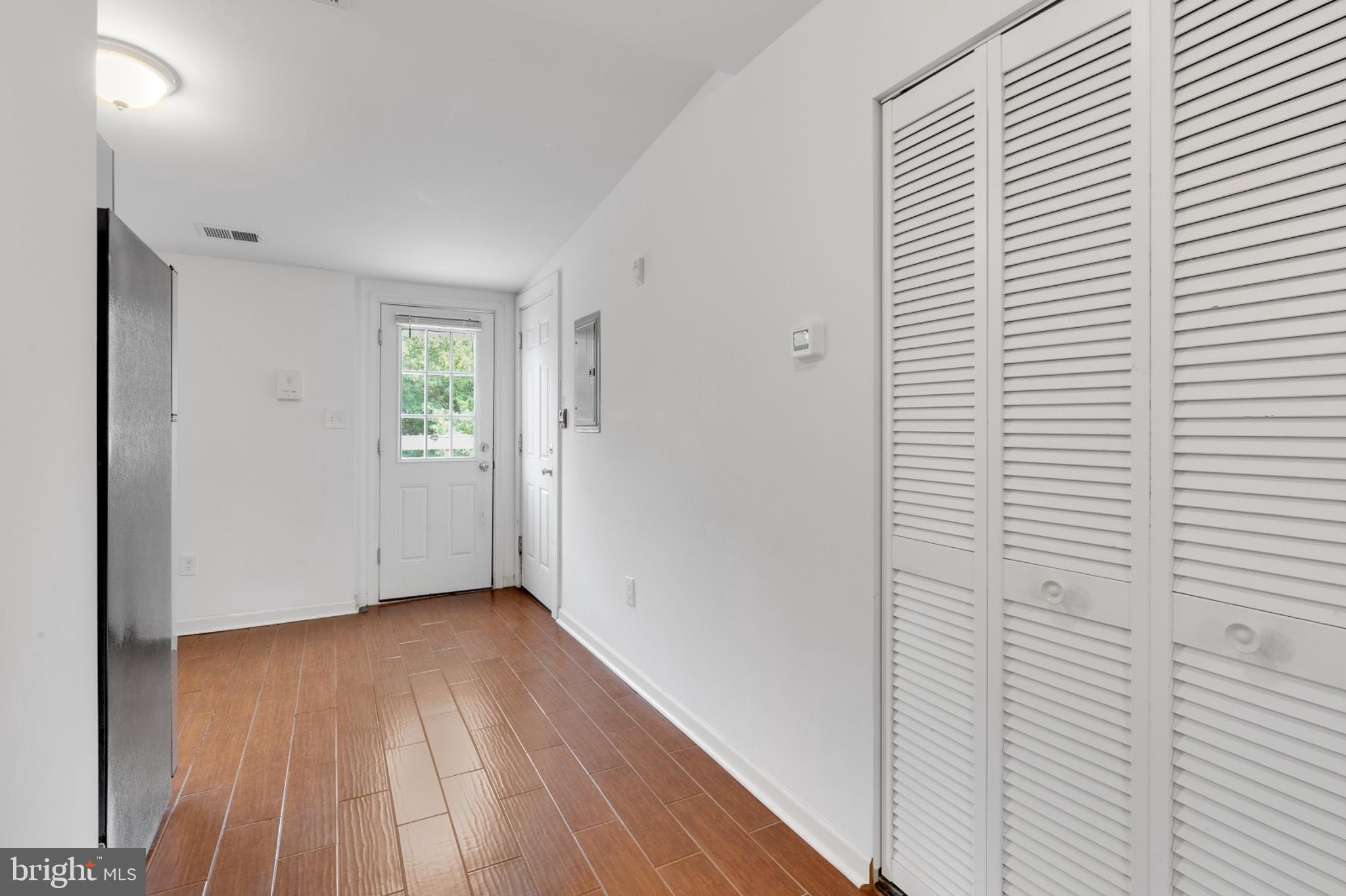 FAIRMOUNT - Residential Lease