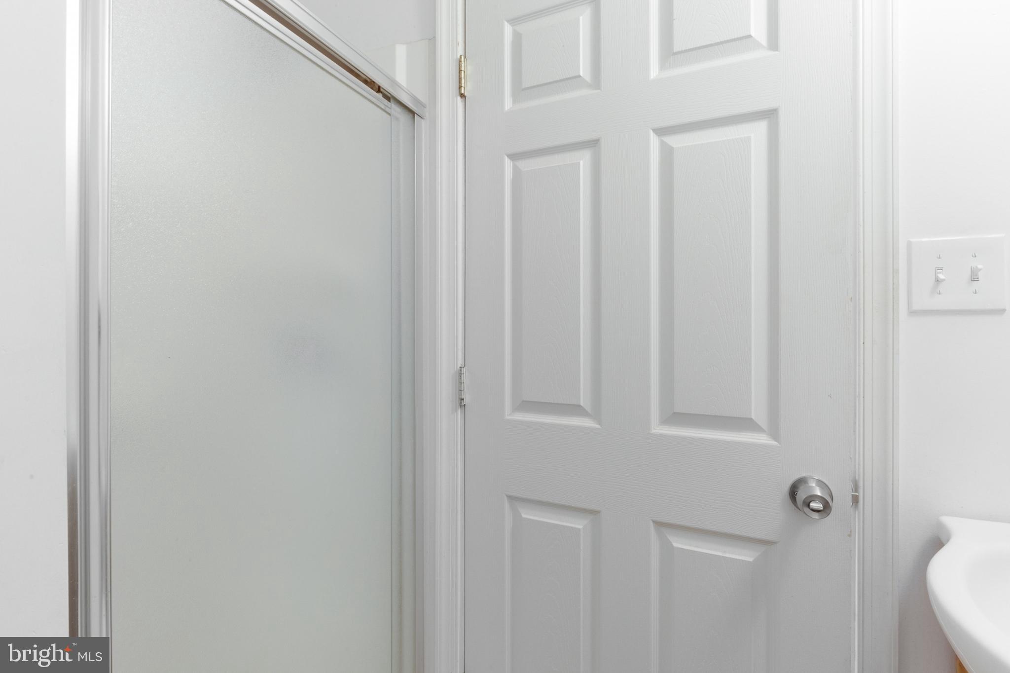 FAIRMOUNT - Residential Lease