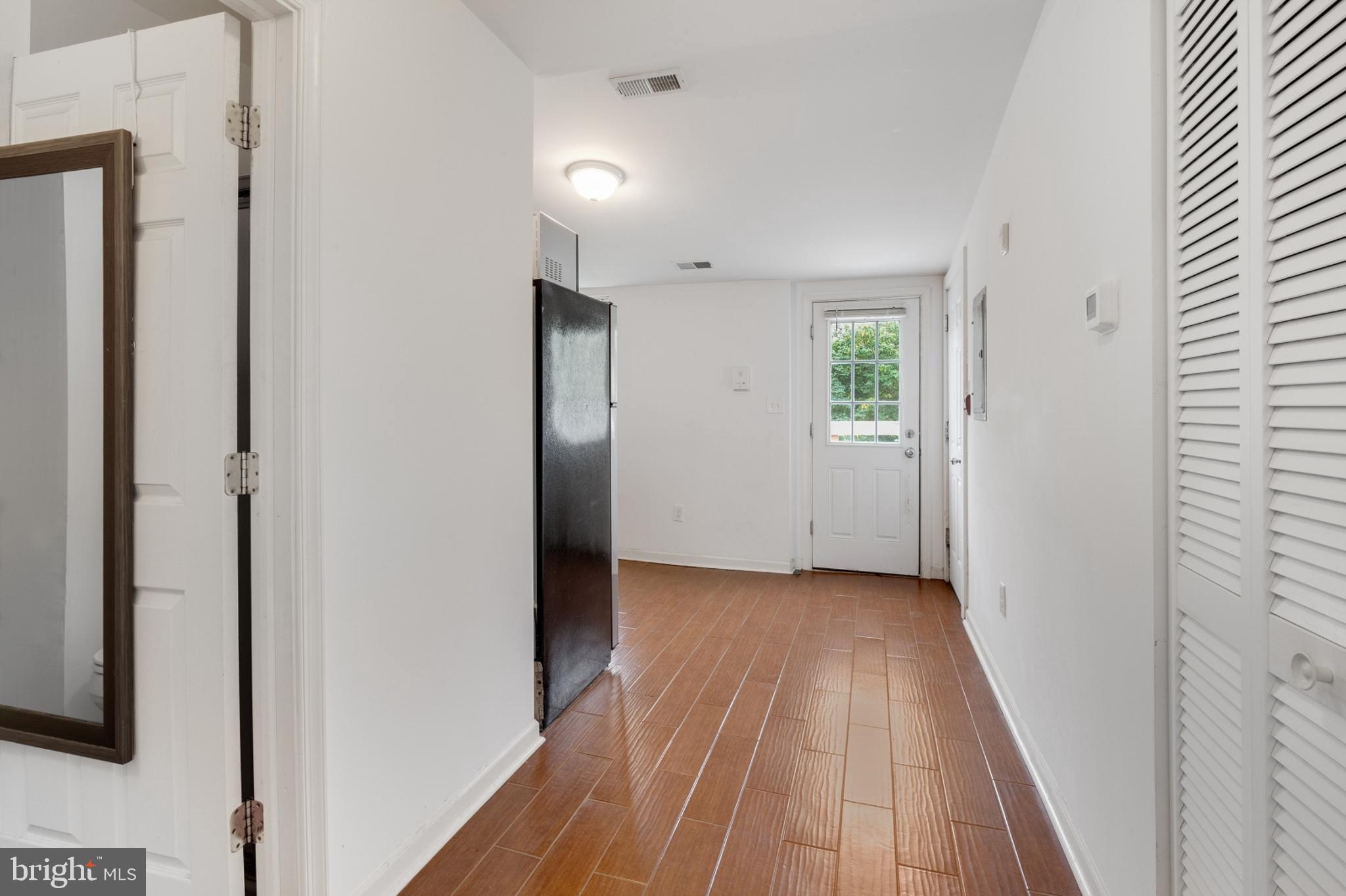 FAIRMOUNT - Residential Lease