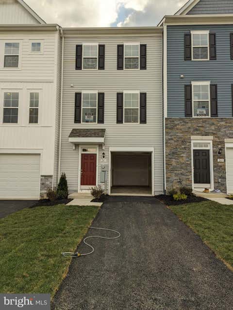 Townhouse For Rent - 241 Hillsdale Place Pl<br/> Berkeley County, MARTINSBURG, WV 25403