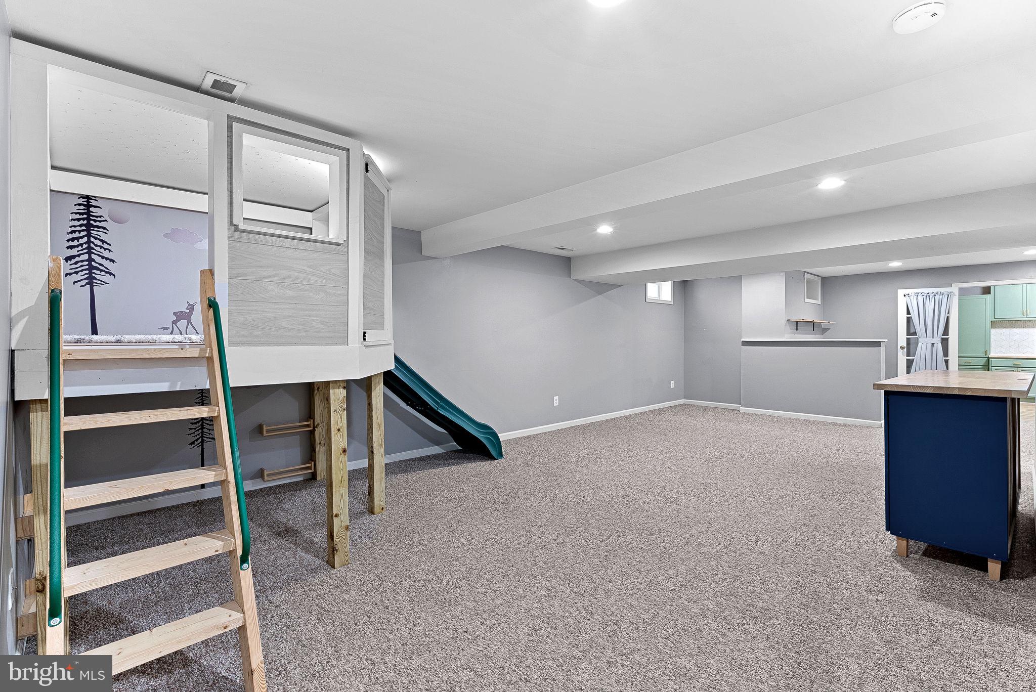 NEW TOWN MEADOWS - Residential