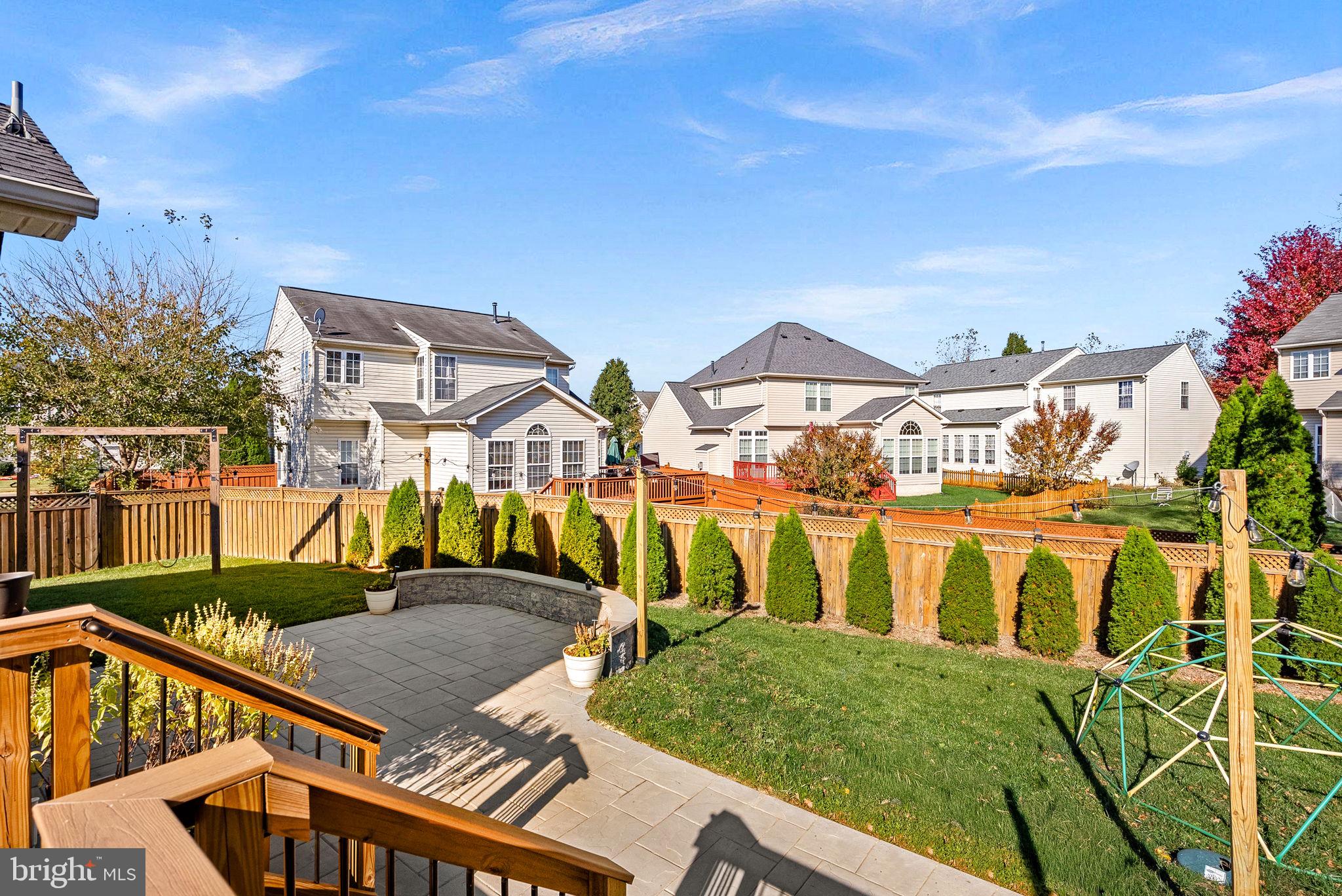 NEW TOWN MEADOWS - Residential