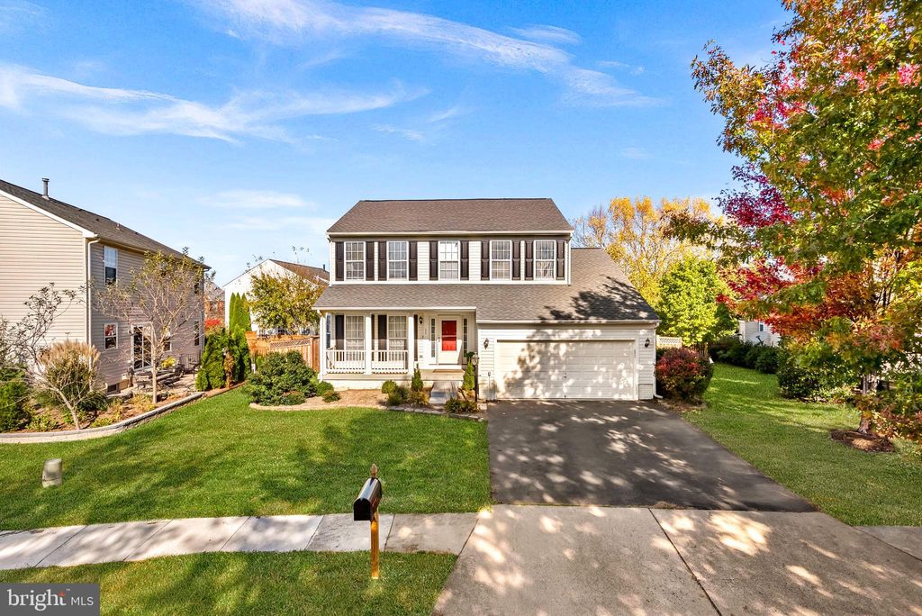 Photo of 11 Stonebraker Way, LOVETTSVILLE, VA 20180 (MLS # VALO2109608)