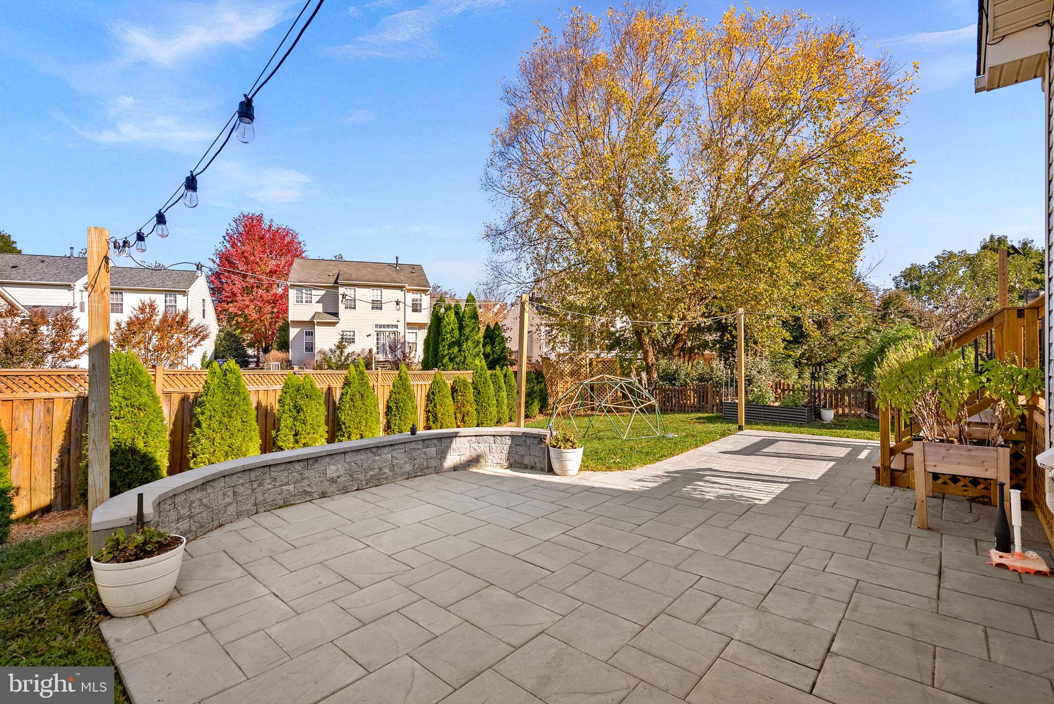 NEW TOWN MEADOWS - Residential