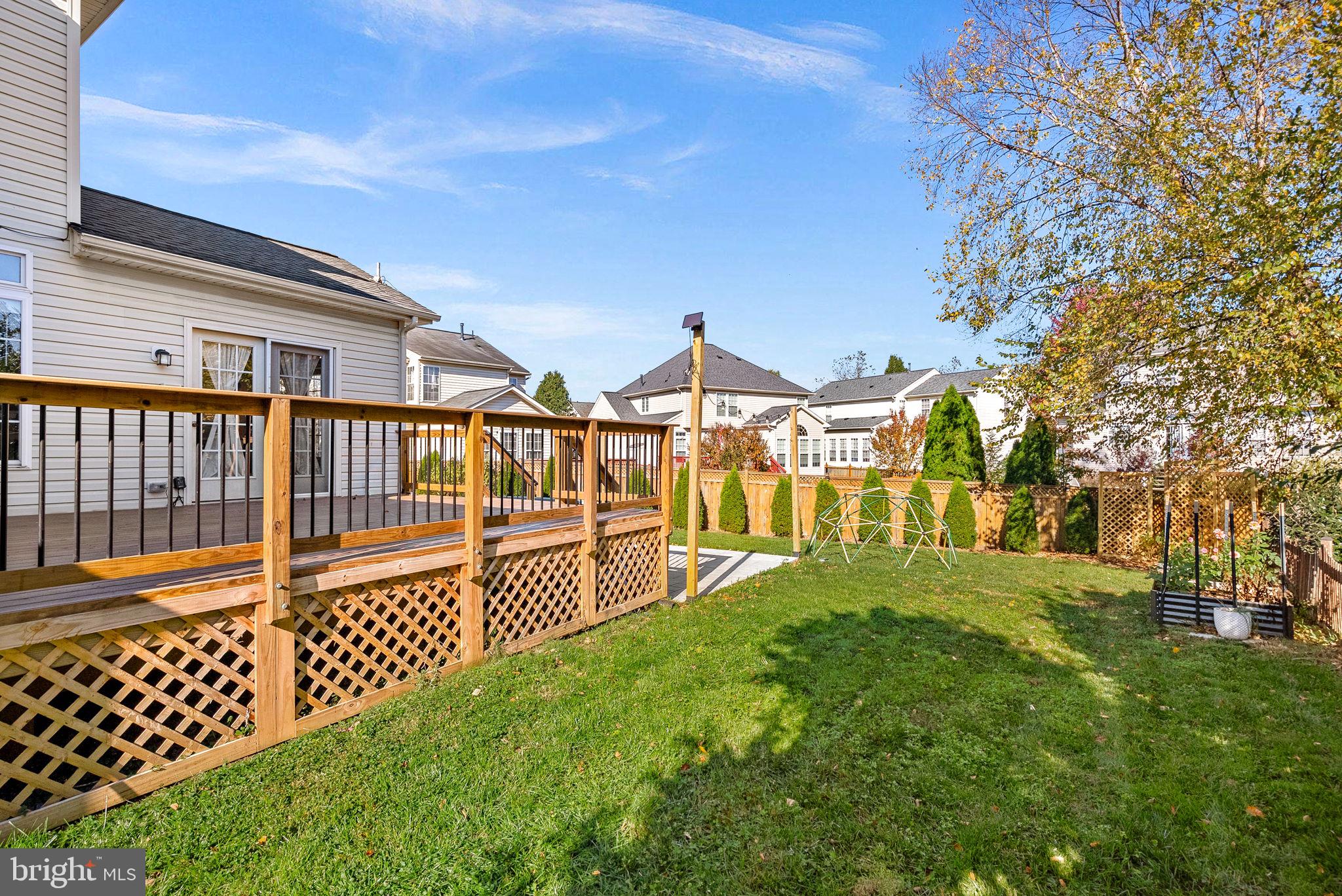 NEW TOWN MEADOWS - Residential