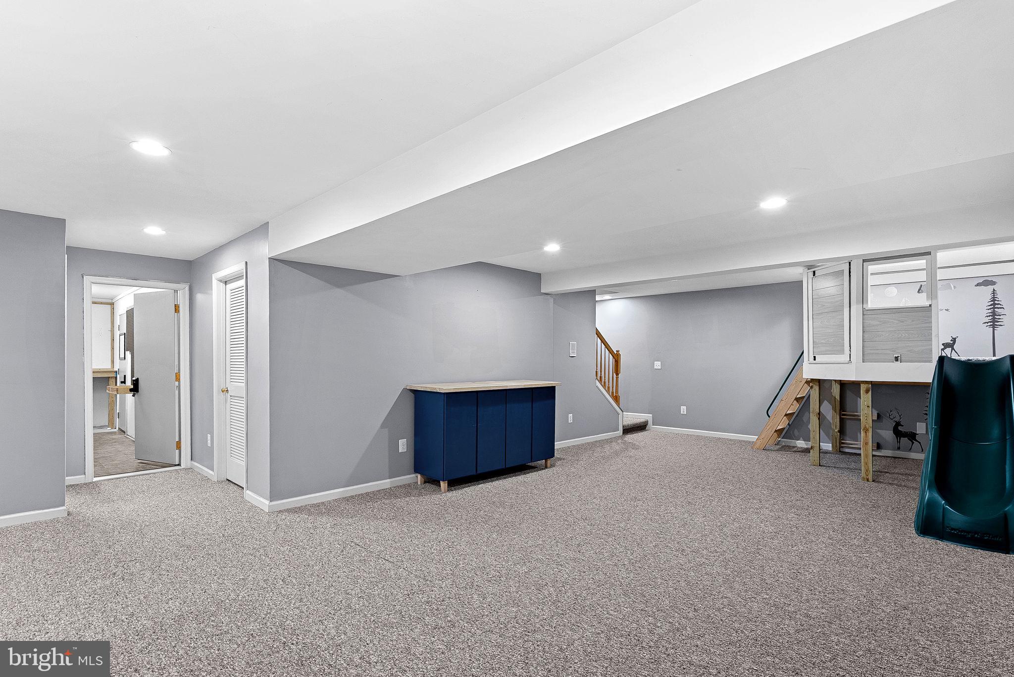 NEW TOWN MEADOWS - Residential