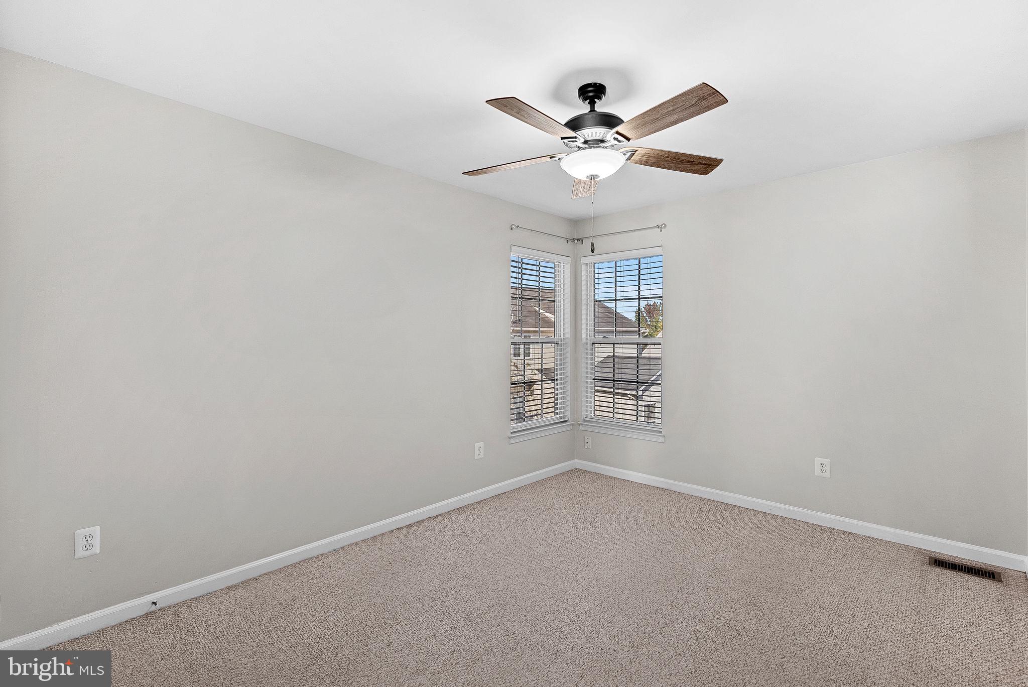 NEW TOWN MEADOWS - Residential