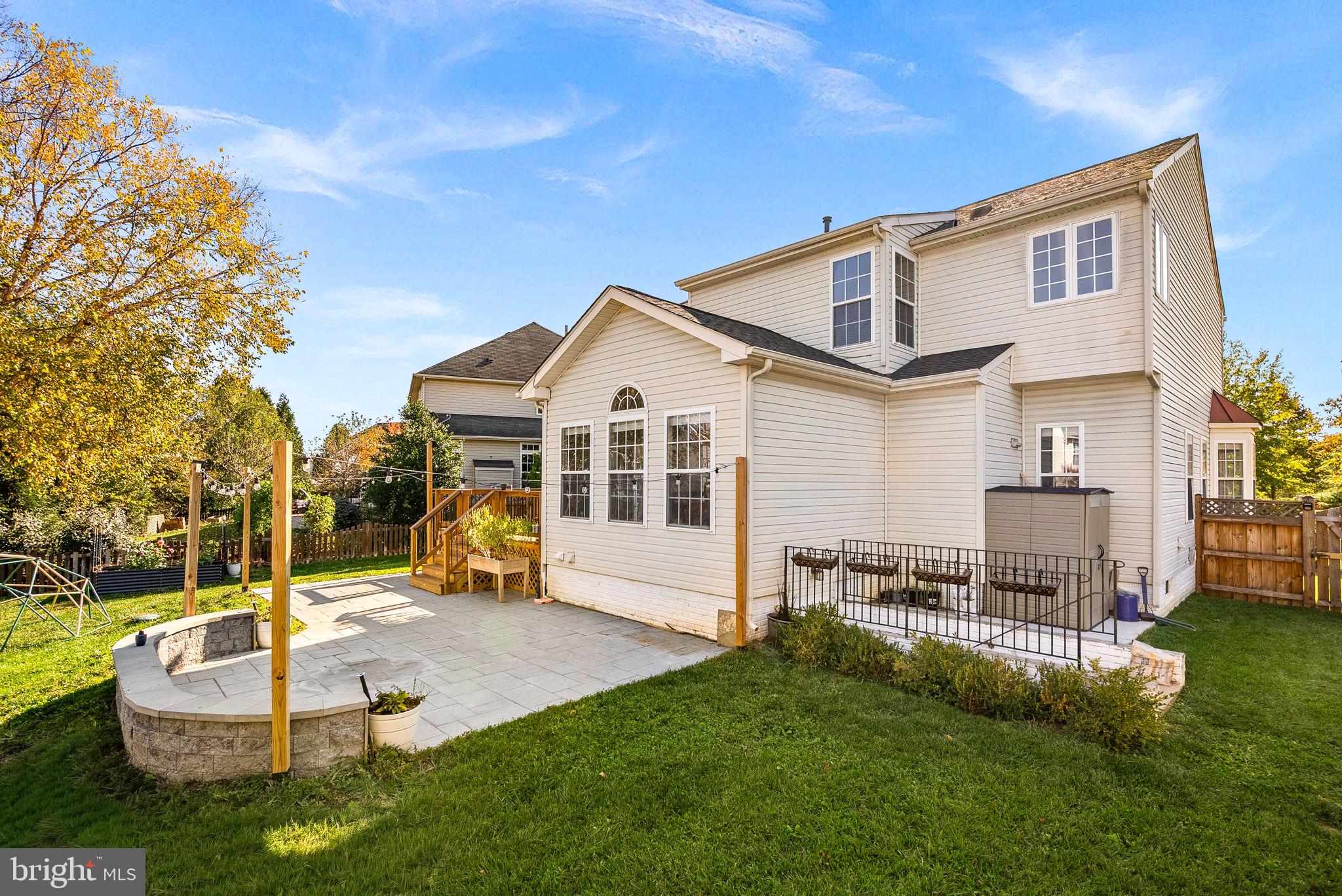 NEW TOWN MEADOWS - Residential