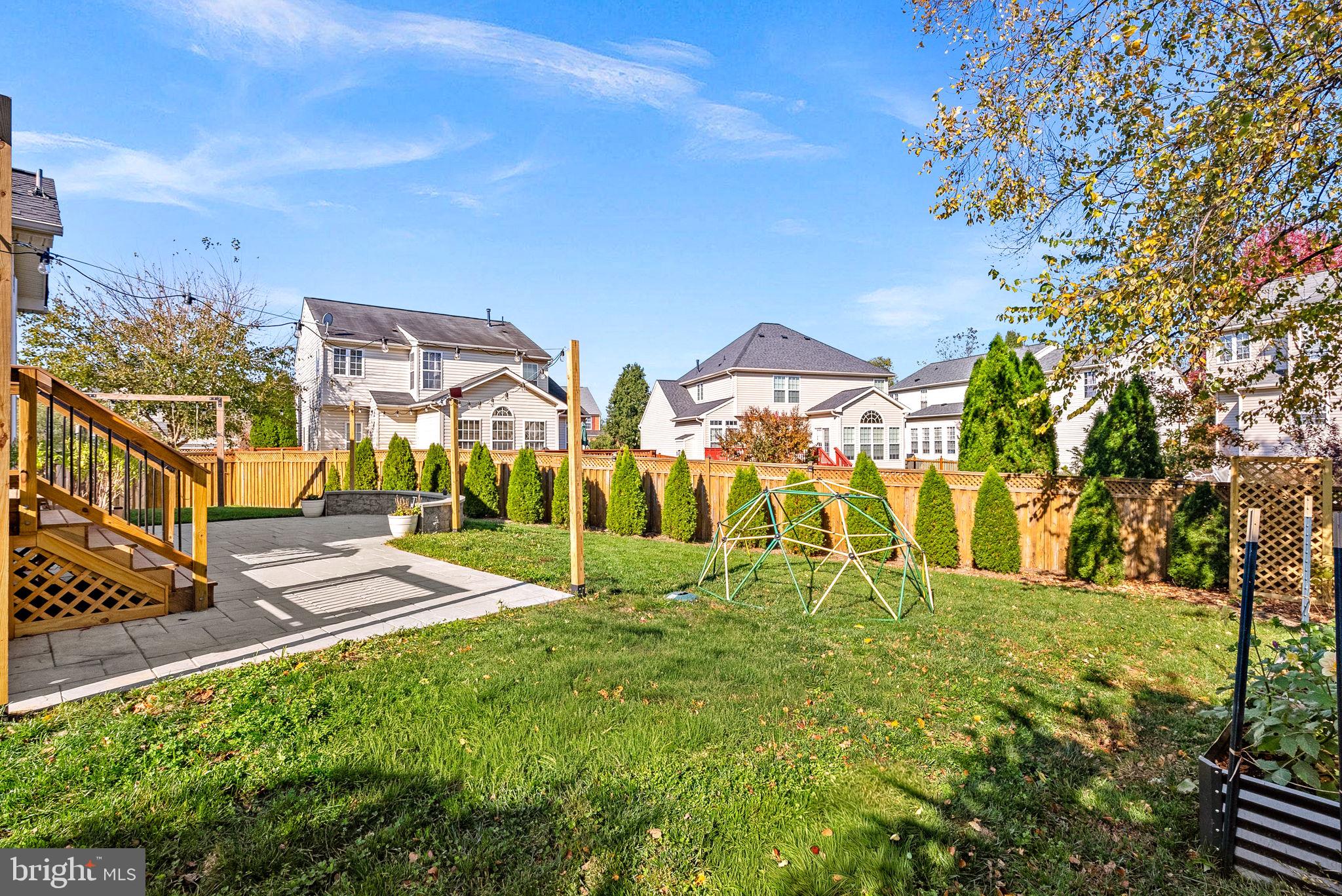 NEW TOWN MEADOWS - Residential