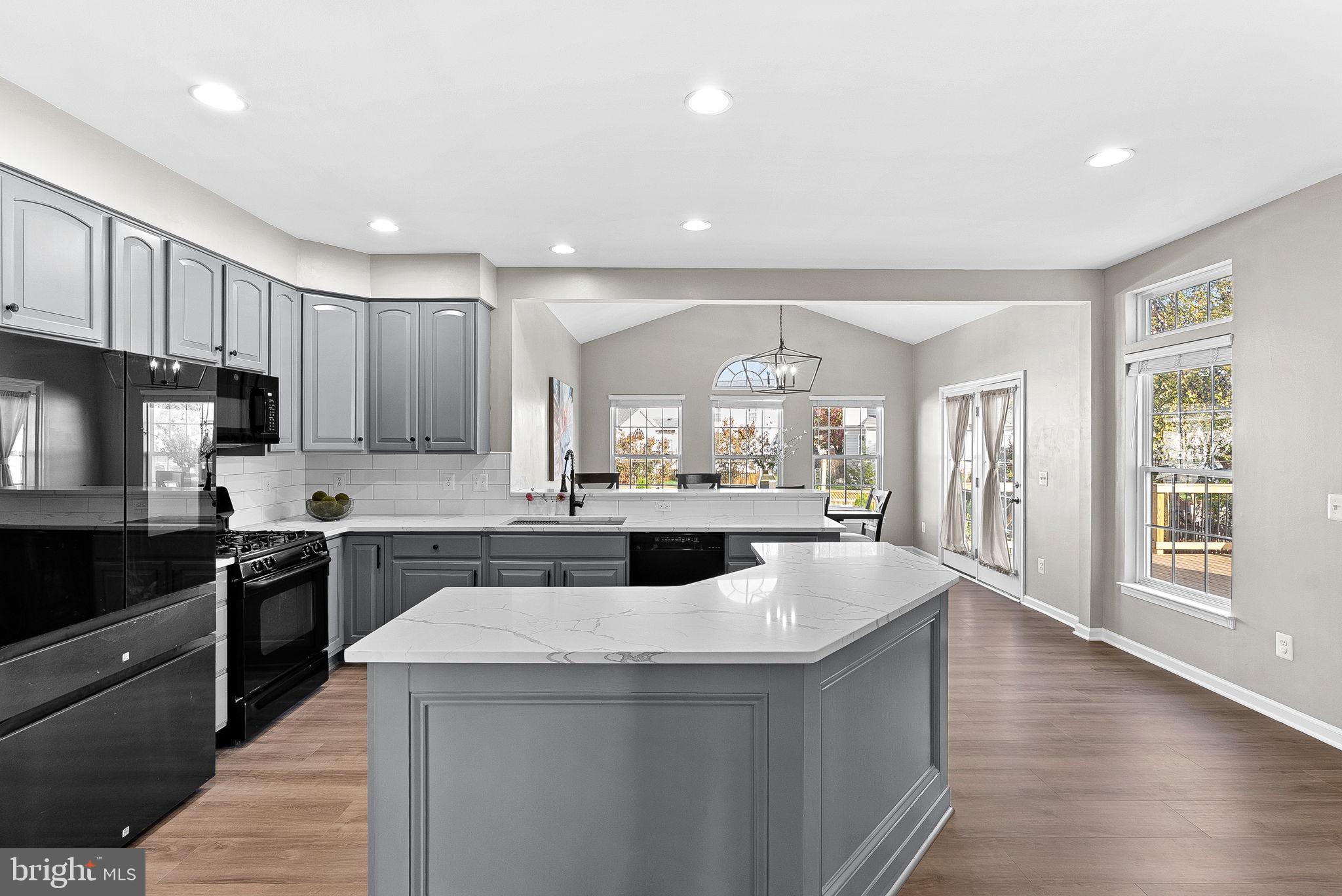 NEW TOWN MEADOWS - Residential