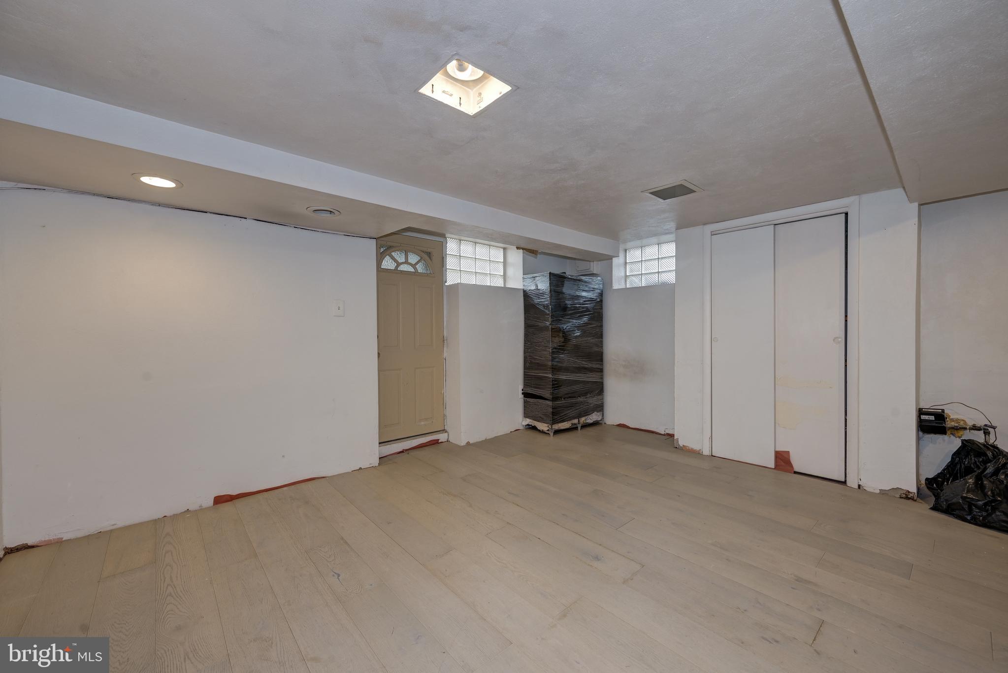 HOLMESBURG - Residential