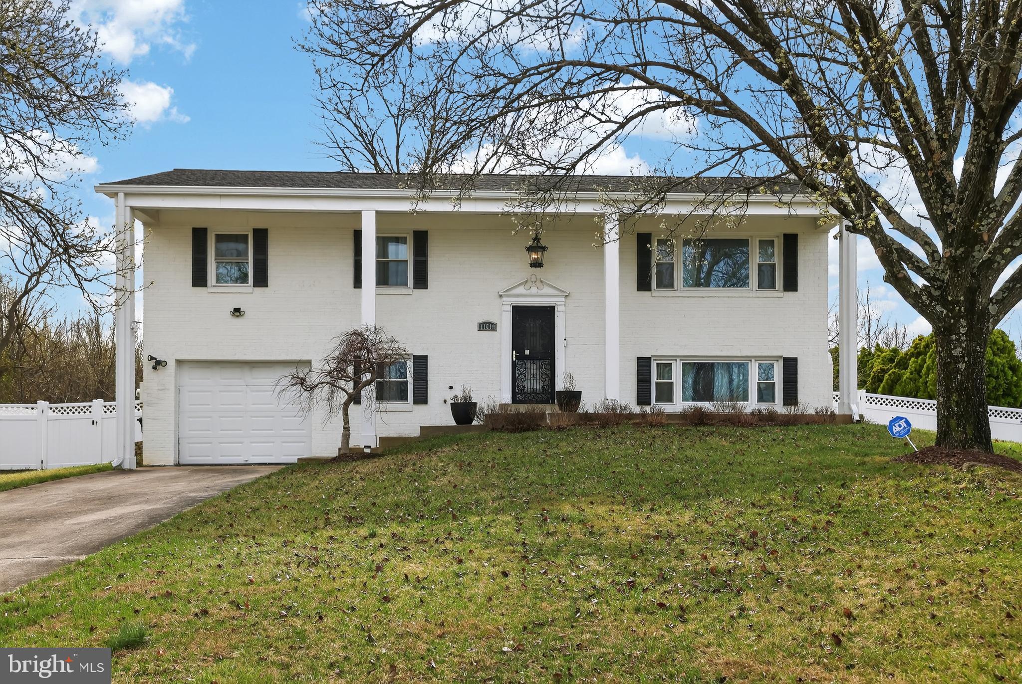 MARY-CATHERINE ESTATES - Residential