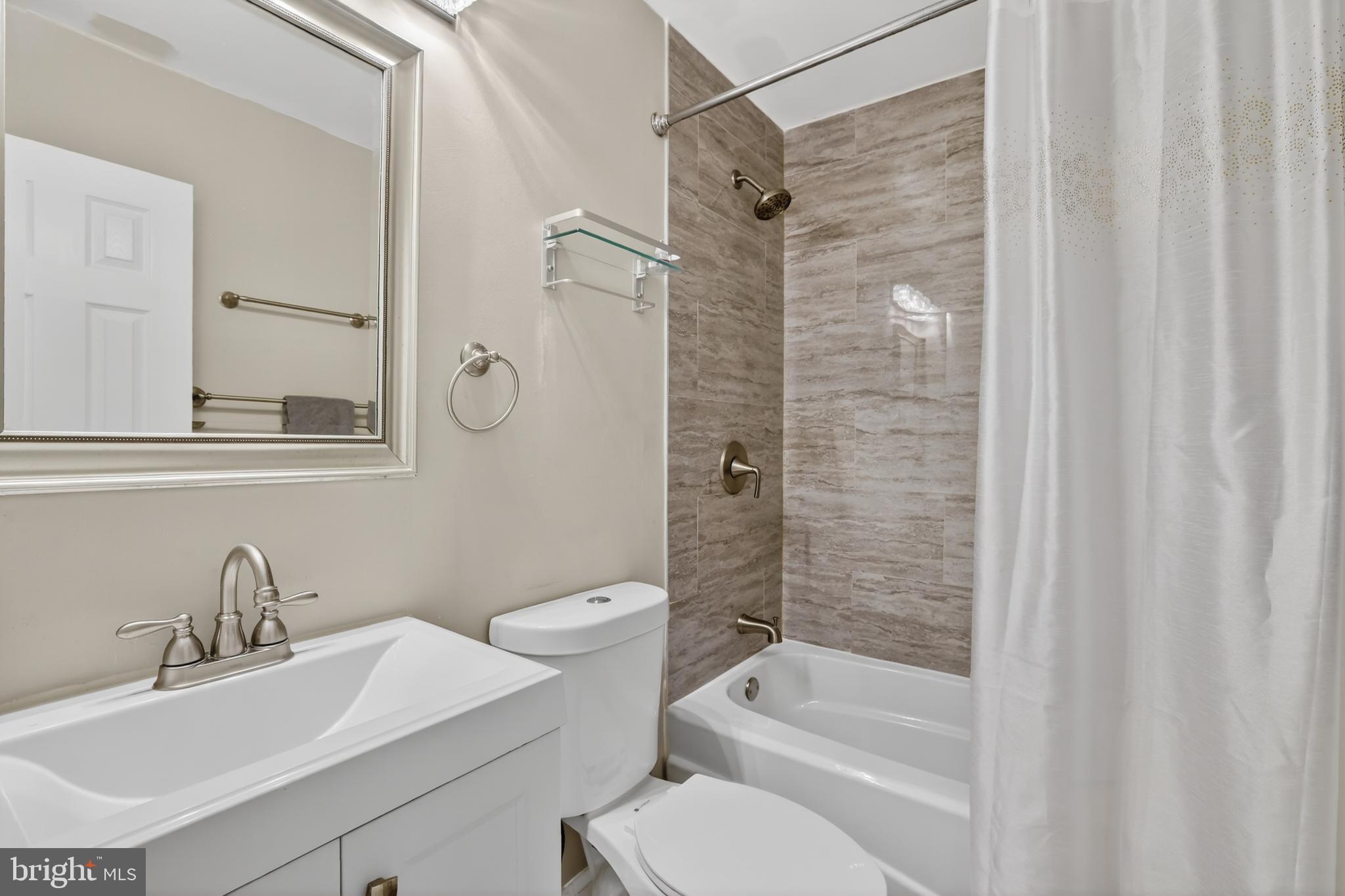 MARY-CATHERINE ESTATES - Residential