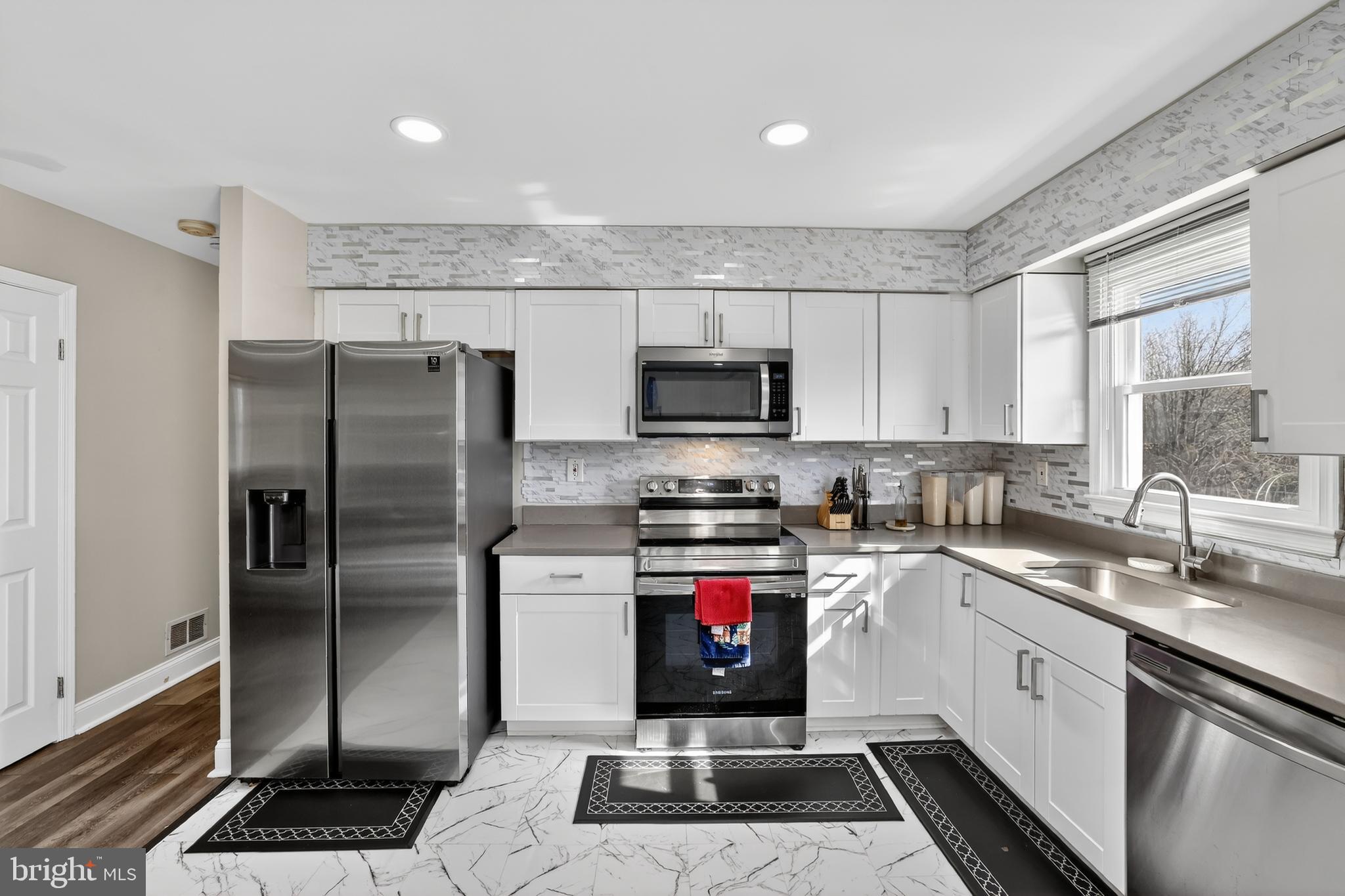 MARY-CATHERINE ESTATES - Residential