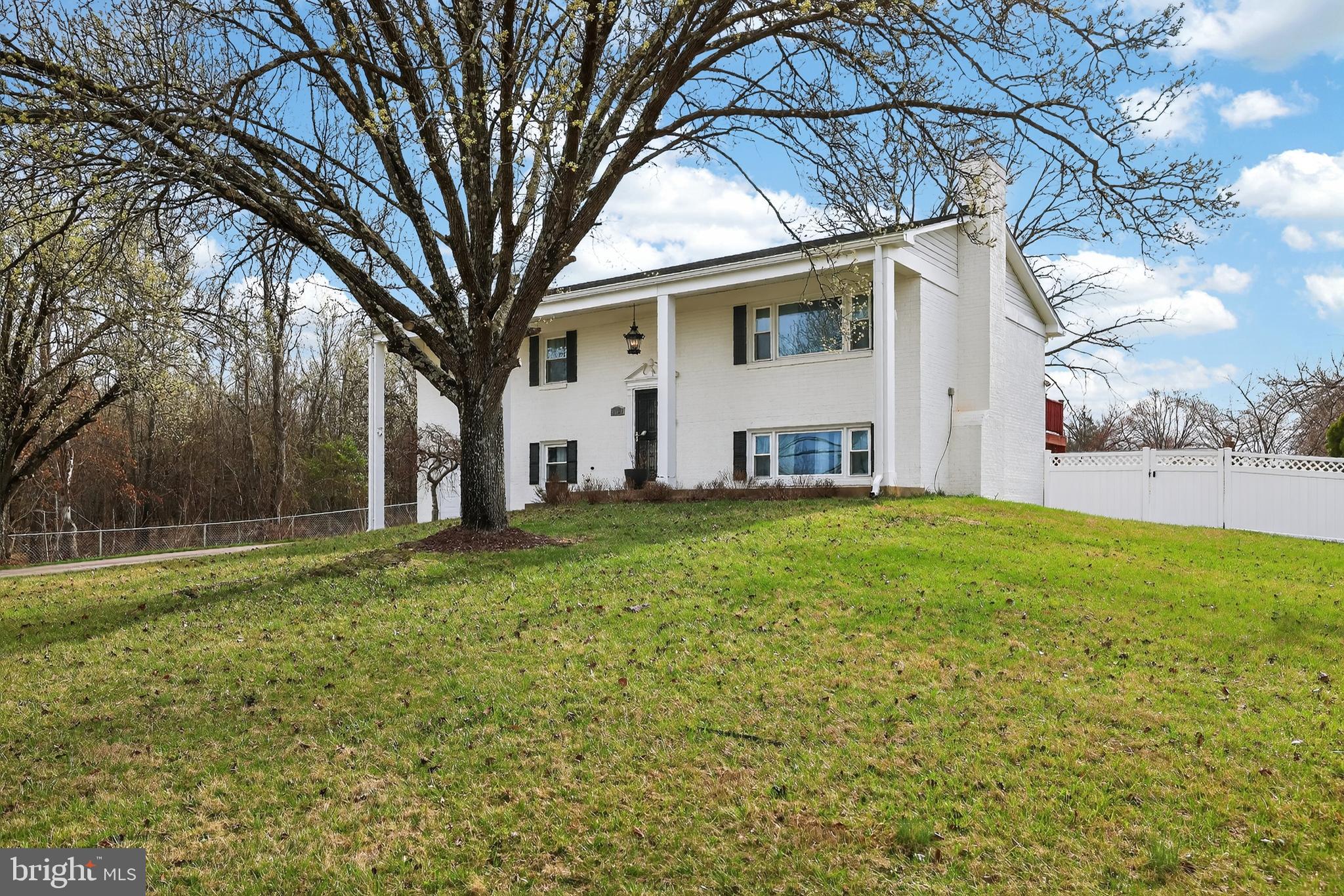 MARY-CATHERINE ESTATES - Residential