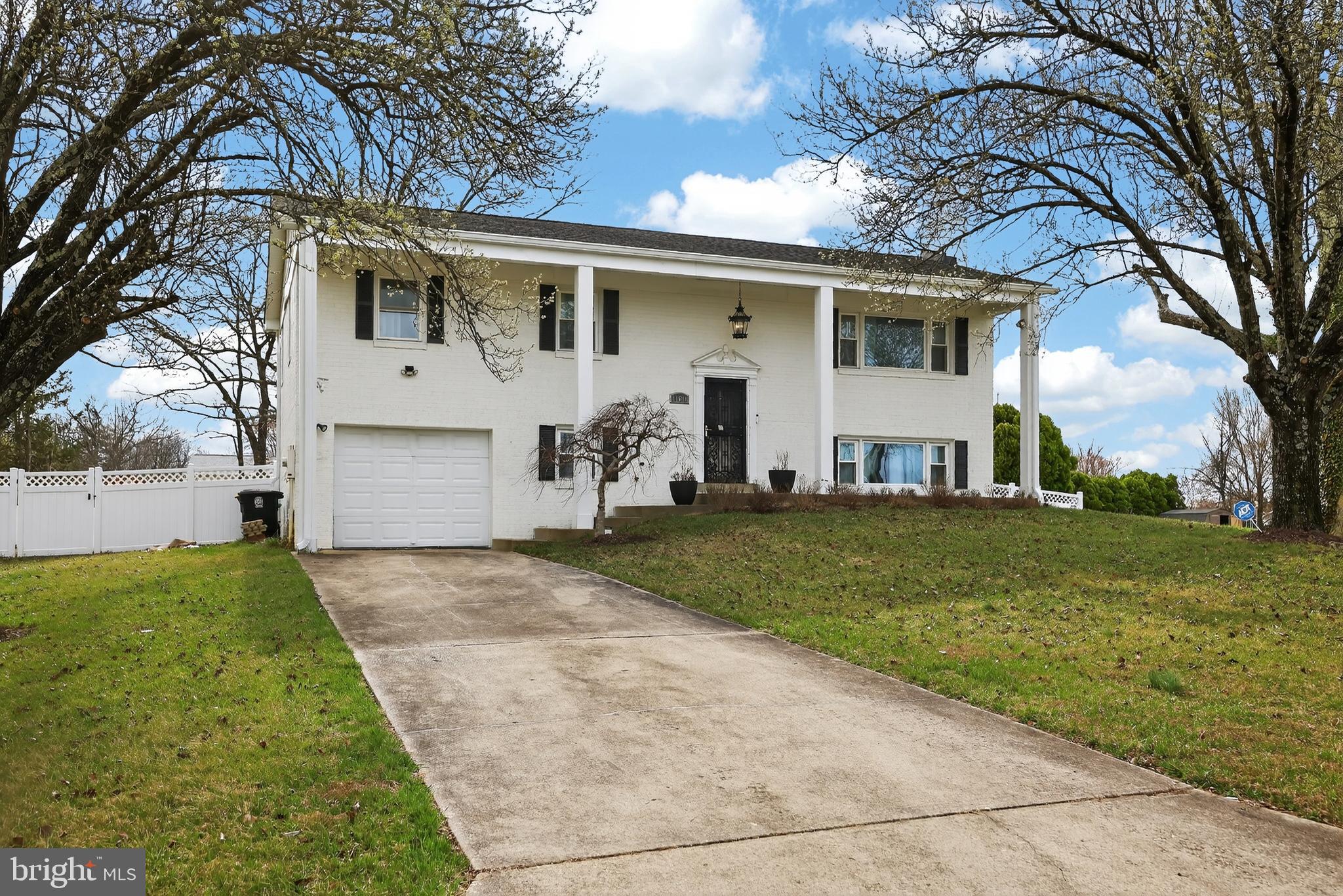 MARY-CATHERINE ESTATES - Residential