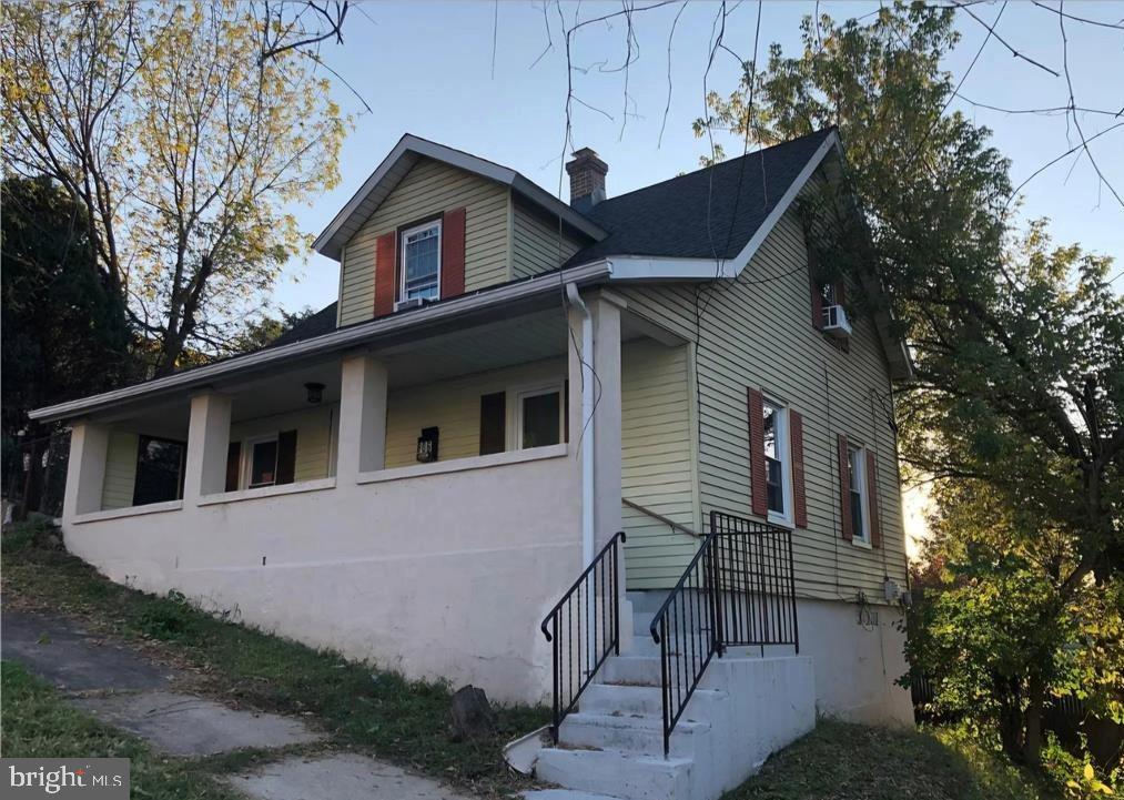 806 CARLTON AVENUE