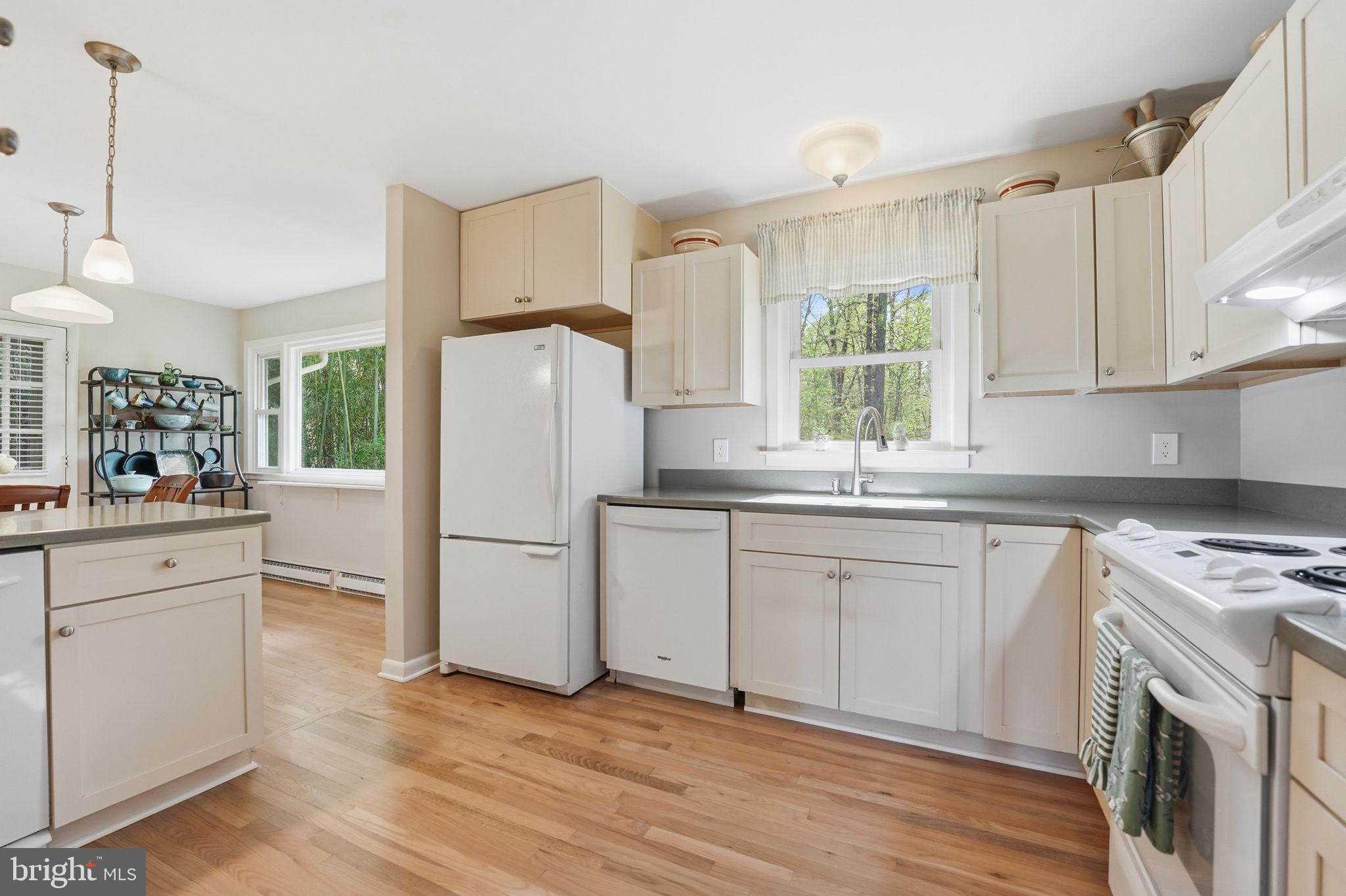 LAKE JACKSON - Residential