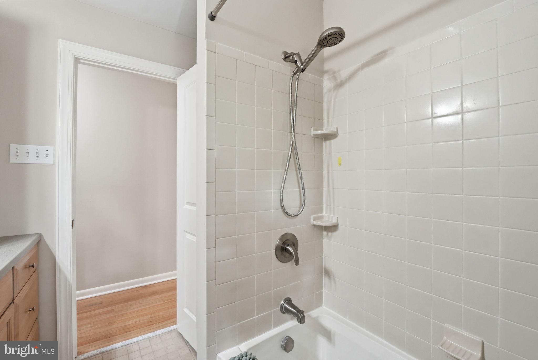 LAKE JACKSON - Residential