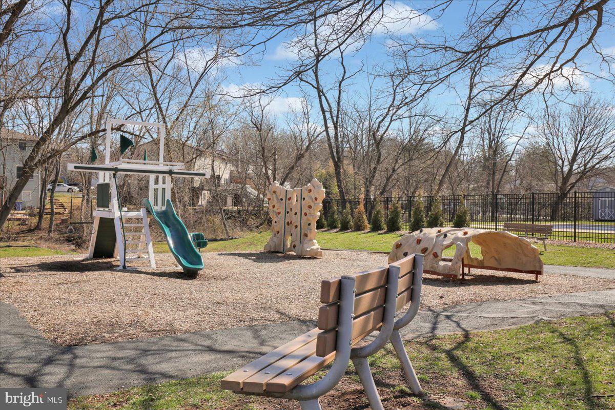 VALLEY GREEN - Residential