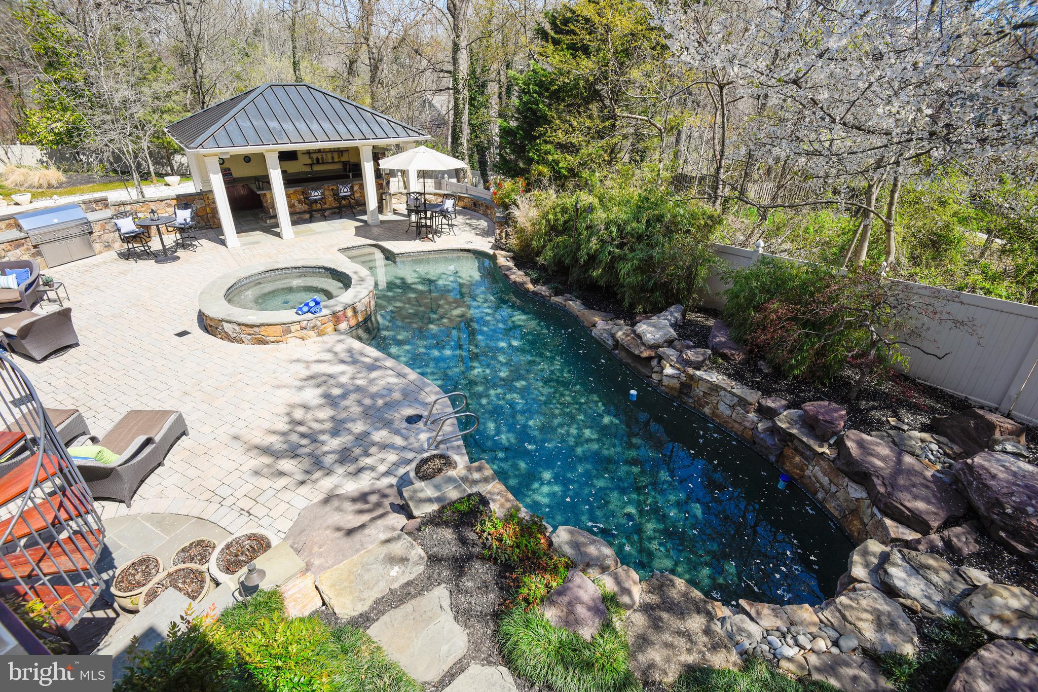 SANCTUARY AT SOUTH RIVER - Residential