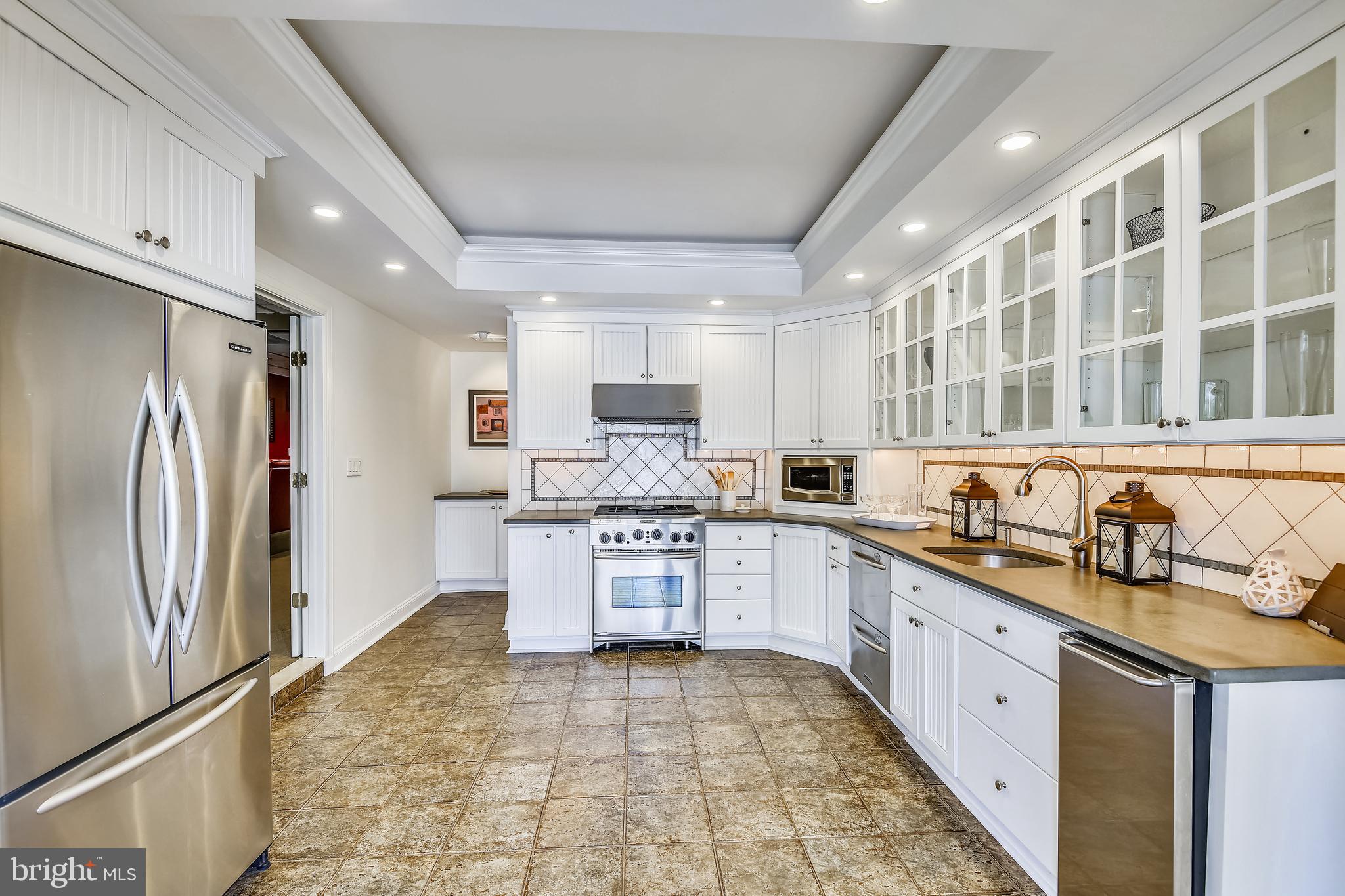 SANCTUARY AT SOUTH RIVER - Residential