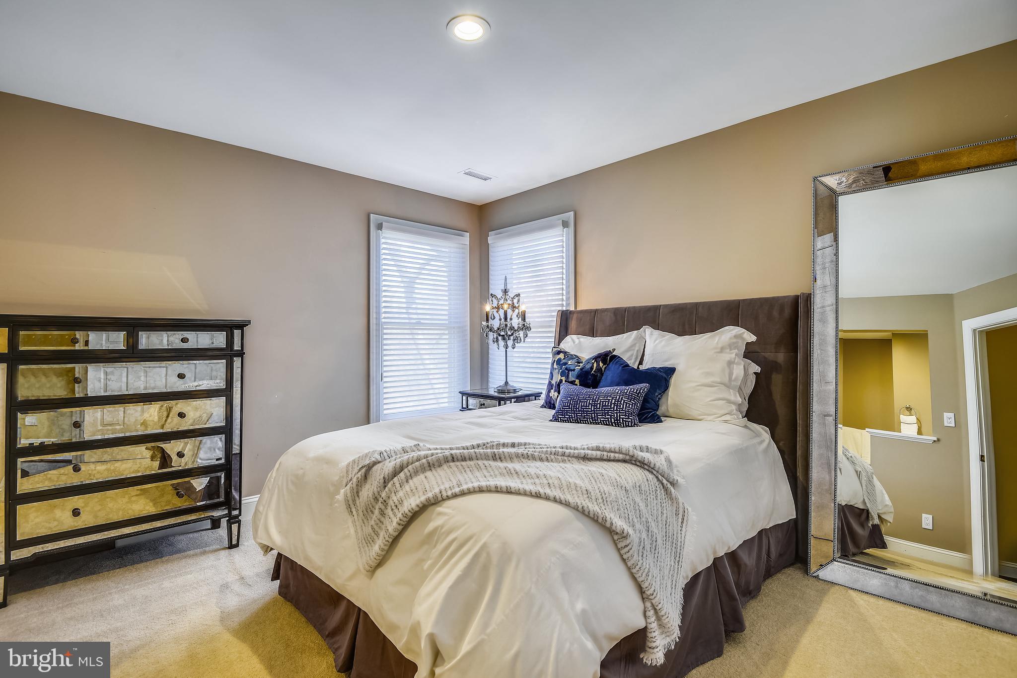 SANCTUARY AT SOUTH RIVER - Residential