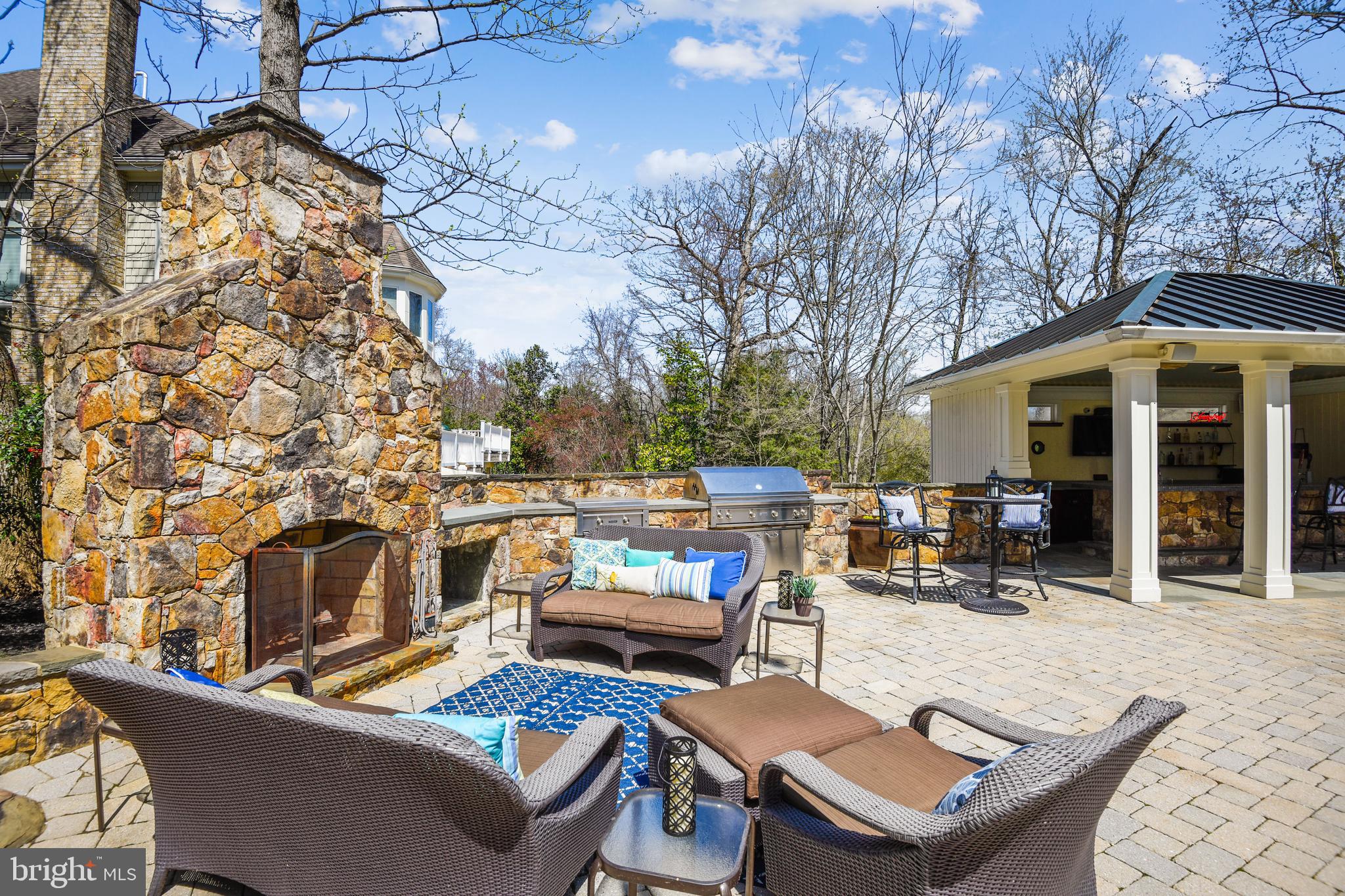 SANCTUARY AT SOUTH RIVER - Residential