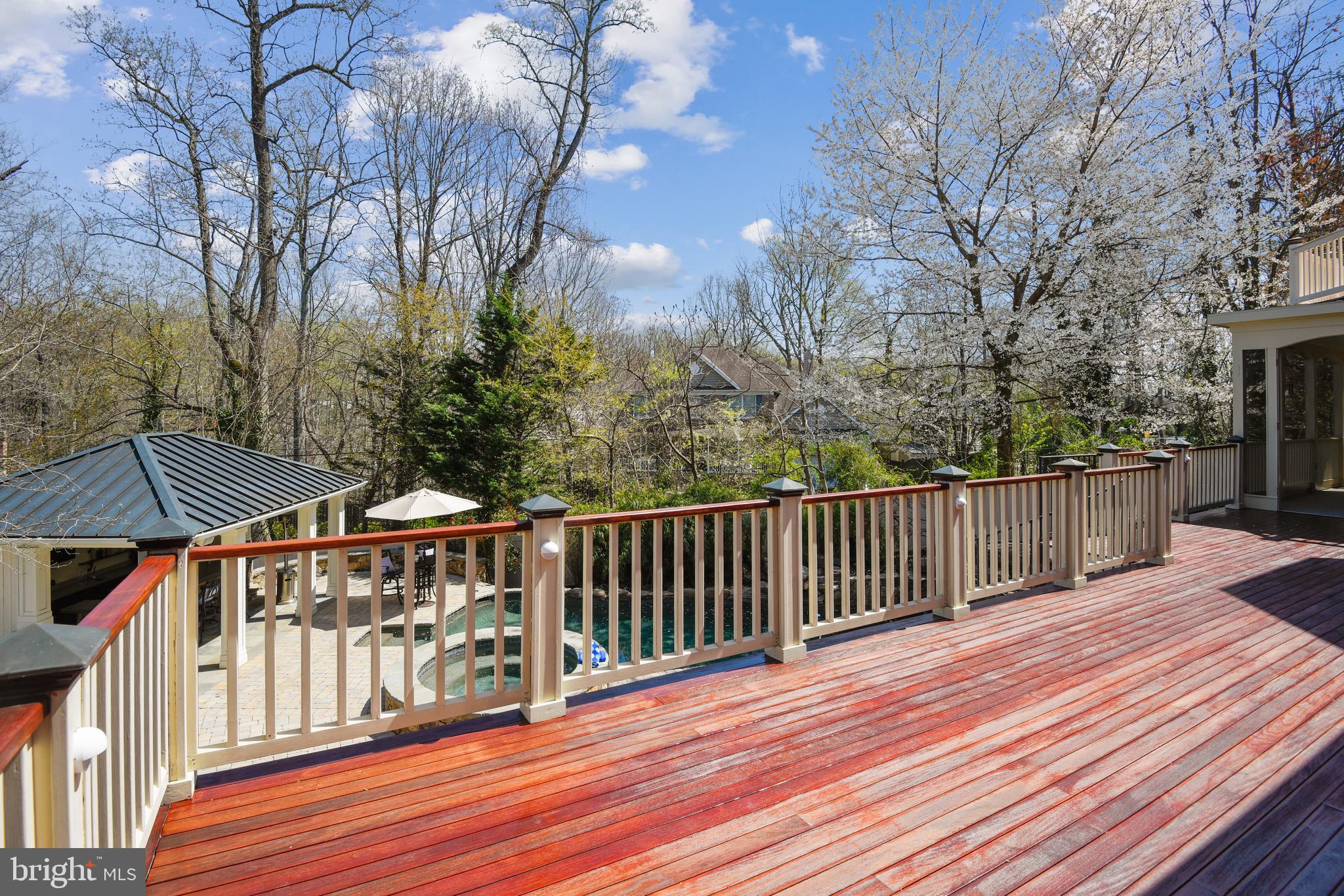 SANCTUARY AT SOUTH RIVER - Residential