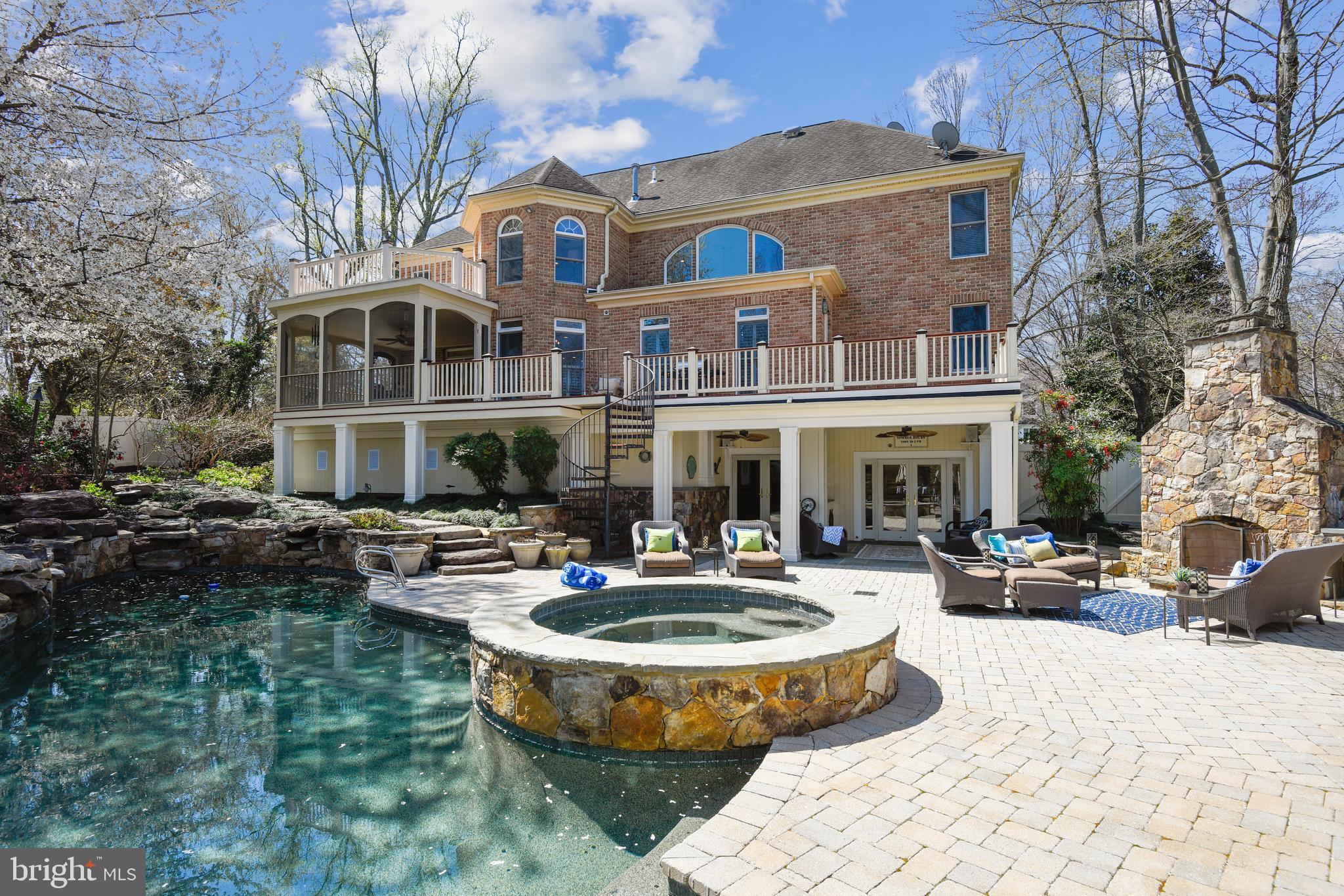 SANCTUARY AT SOUTH RIVER - Residential