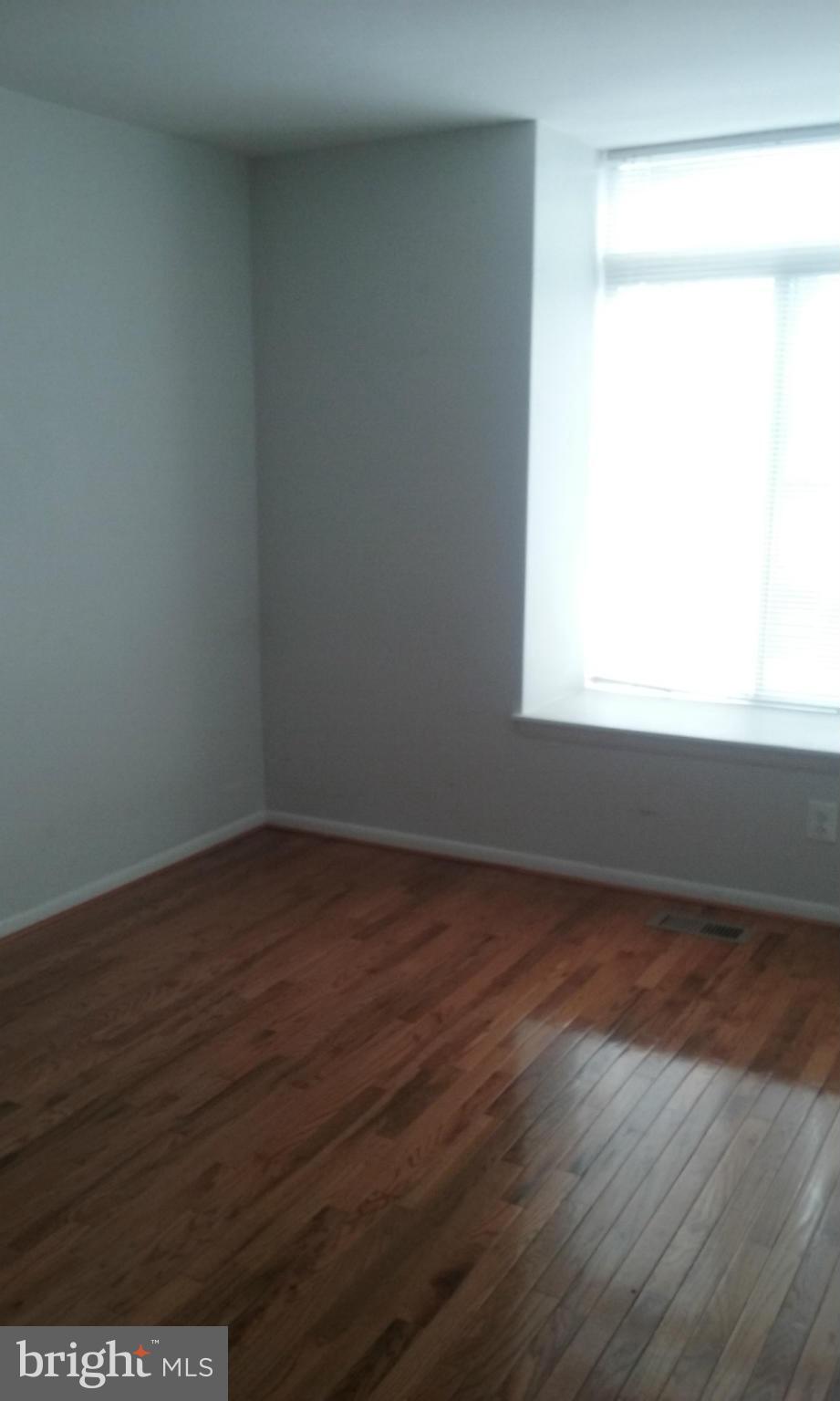 SOUTHAMPTON - Residential Lease