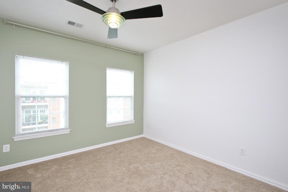 STONEY RUN VILLAGE - Residential Lease