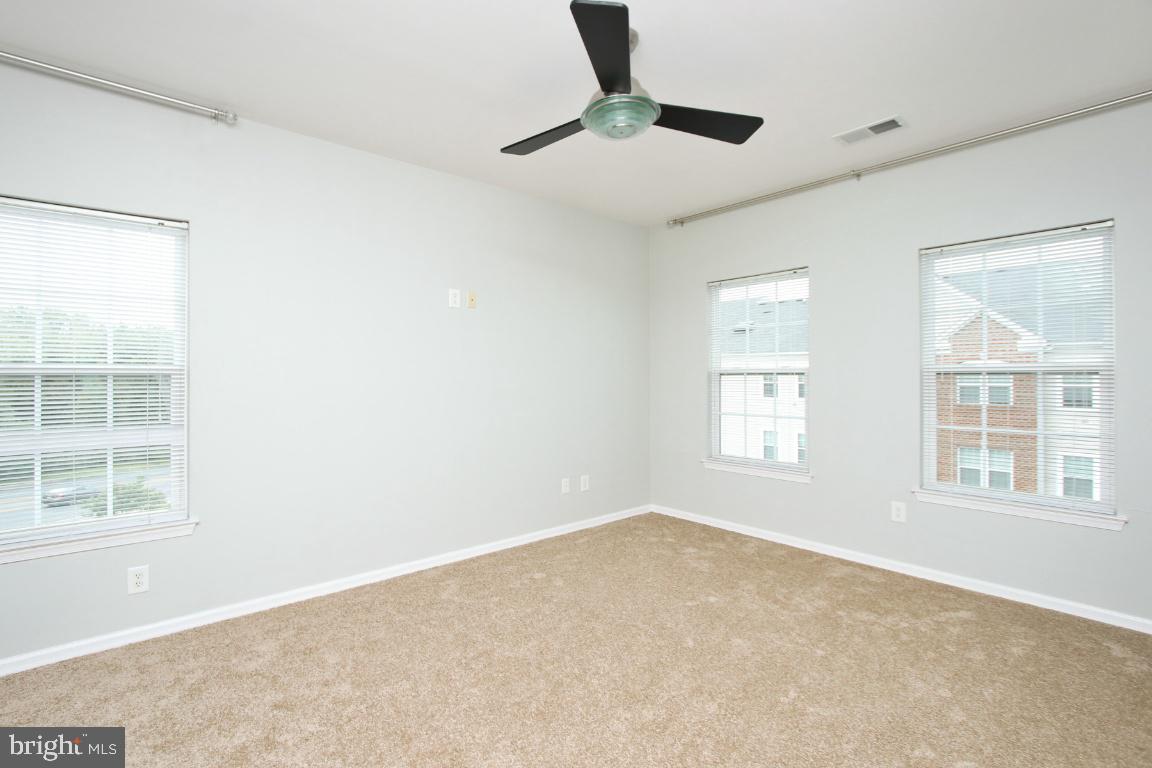 STONEY RUN VILLAGE - Residential Lease