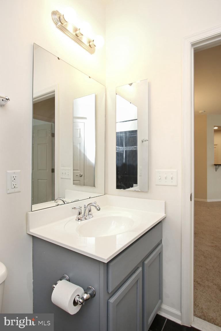 STONEY RUN VILLAGE - Residential Lease