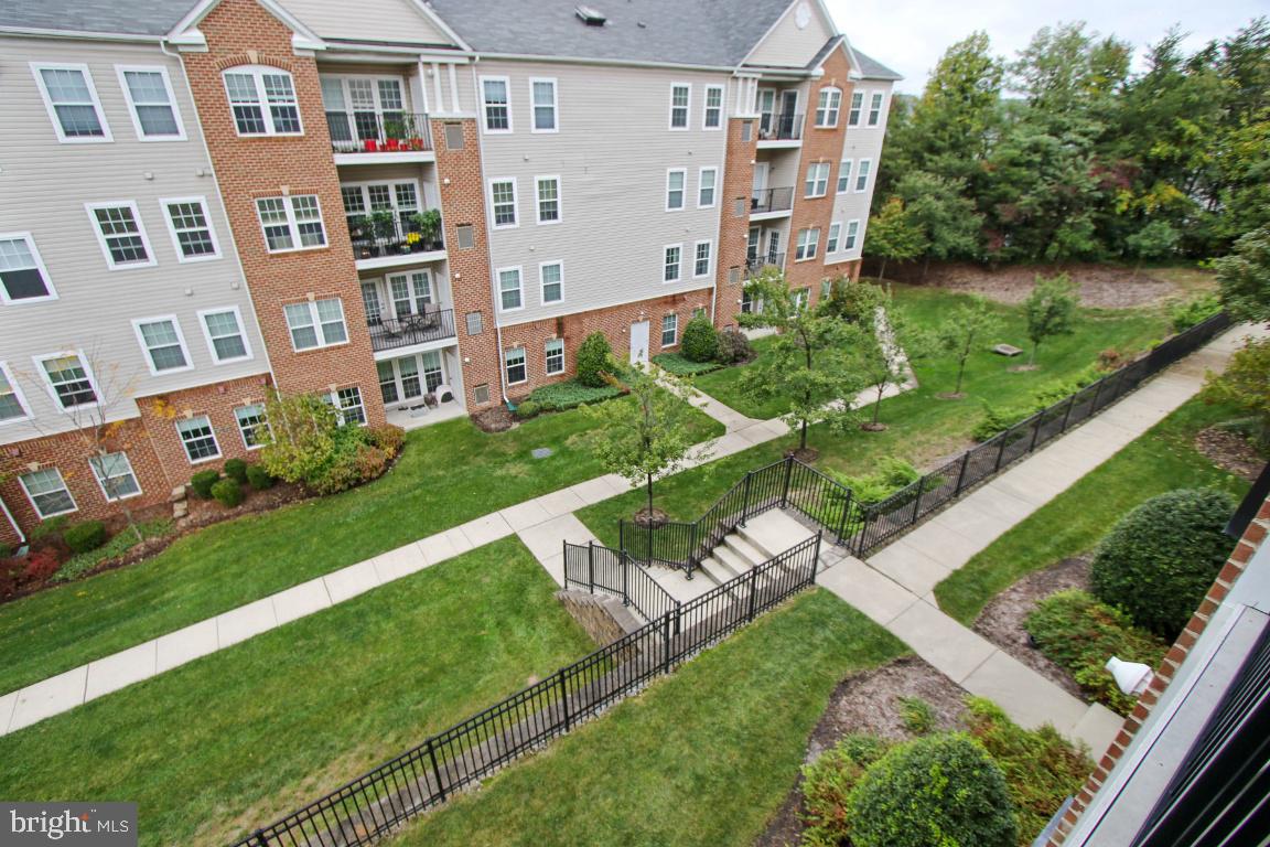 STONEY RUN VILLAGE - Residential Lease