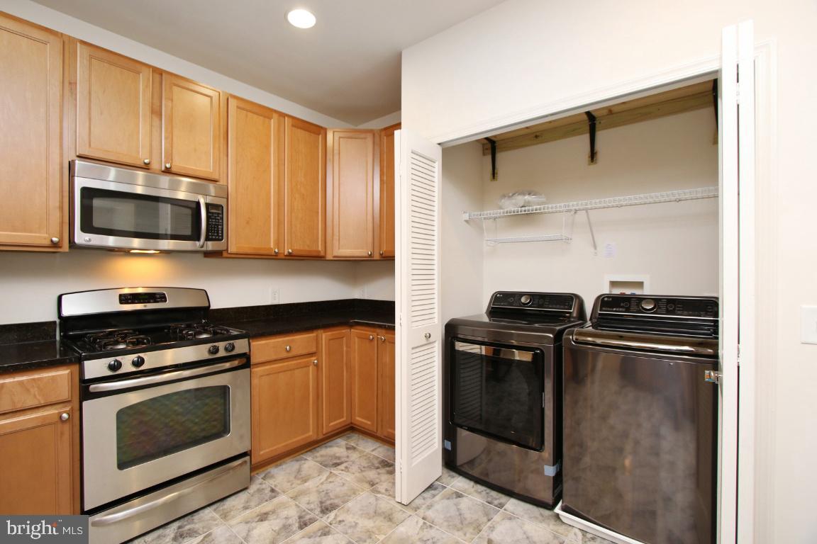 STONEY RUN VILLAGE - Residential Lease