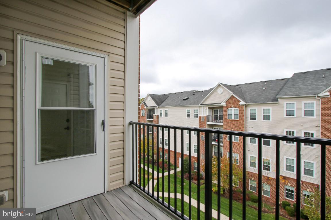 STONEY RUN VILLAGE - Residential Lease