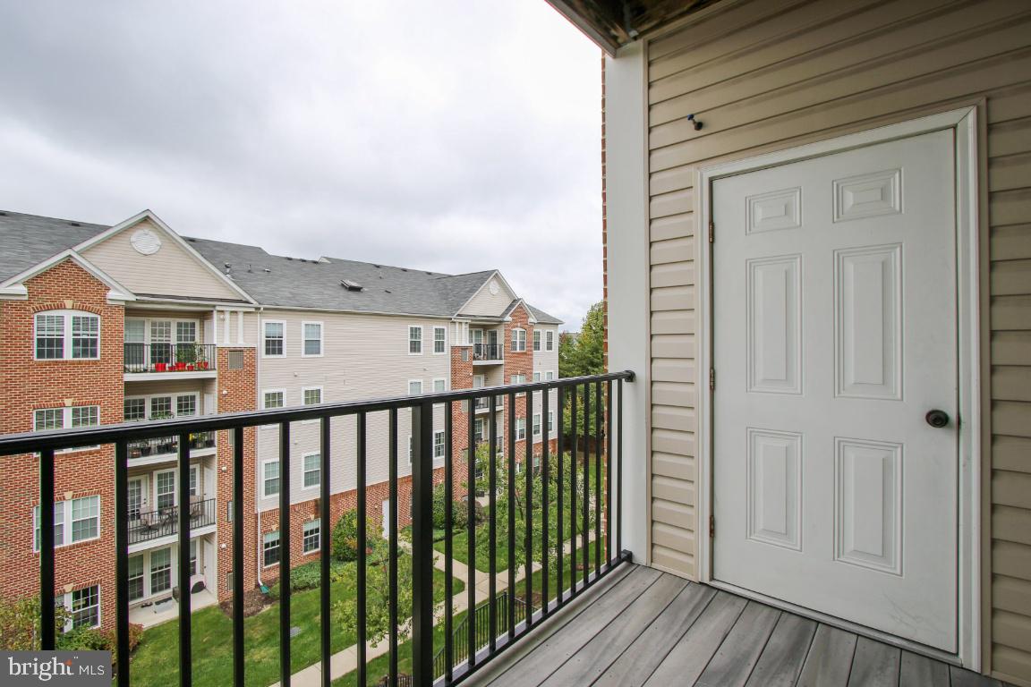 STONEY RUN VILLAGE - Residential Lease