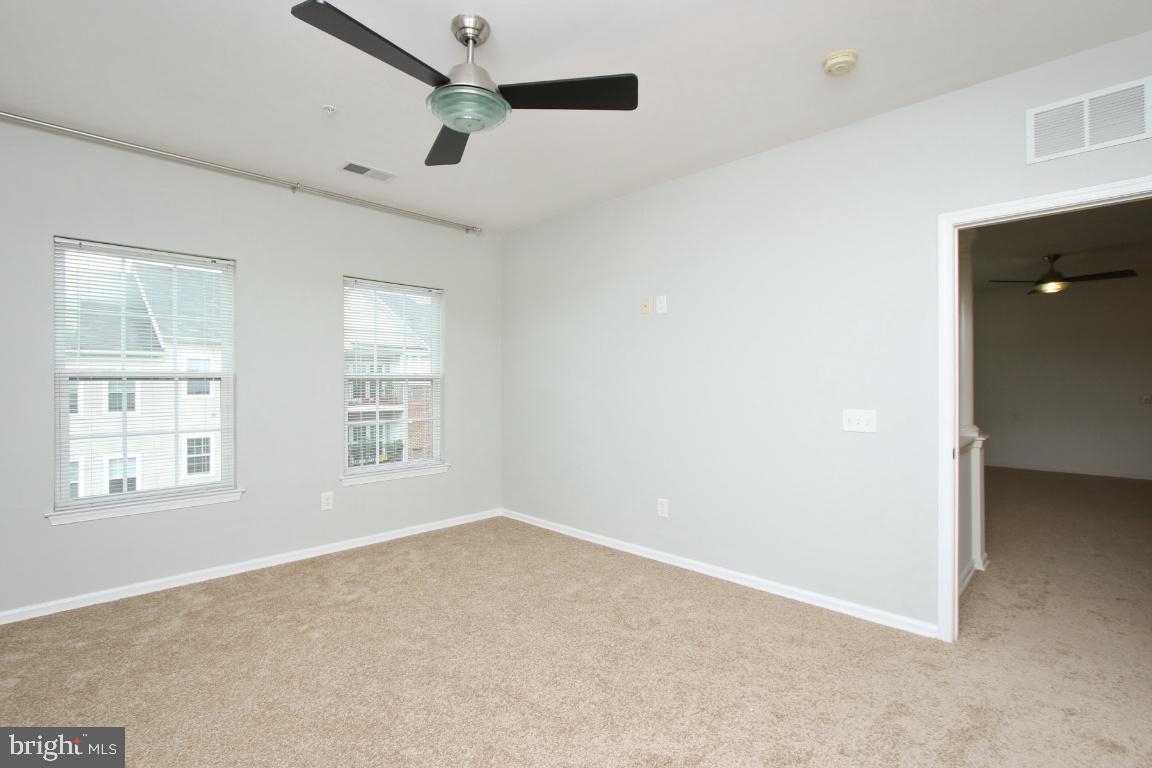 STONEY RUN VILLAGE - Residential Lease